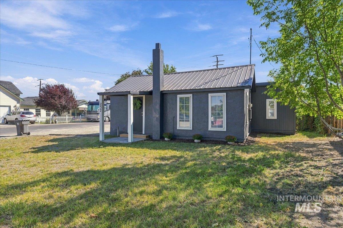 232 E Montana Ave, Homedale, Idaho 83628, 2 Bedrooms, 1 Bathroom, Residential For Sale, Price $229,900, 99001338