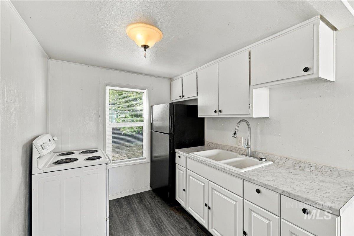 232 E Montana Ave, Homedale, Idaho 83628, 2 Bedrooms, 1 Bathroom, Residential For Sale, Price $229,900, 99001338