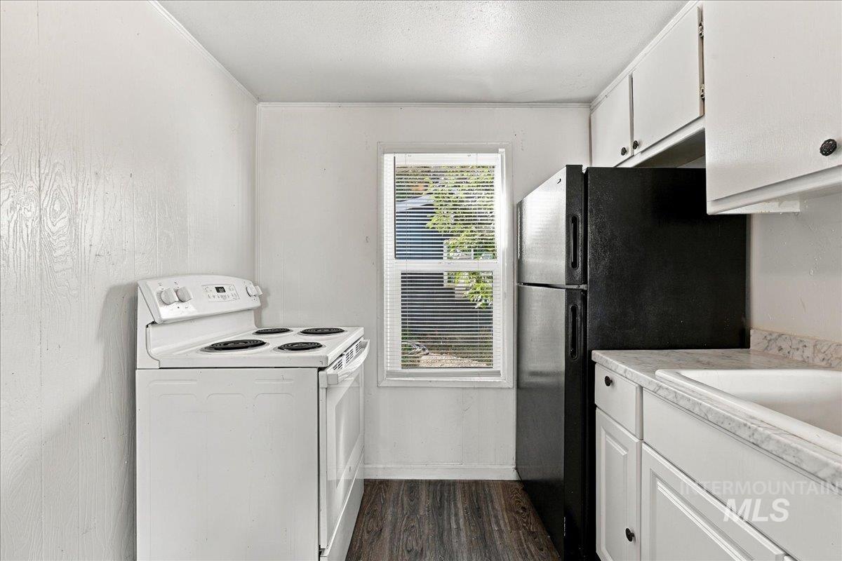 232 E Montana Ave, Homedale, Idaho 83628, 2 Bedrooms, 1 Bathroom, Residential For Sale, Price $229,900, 99001338