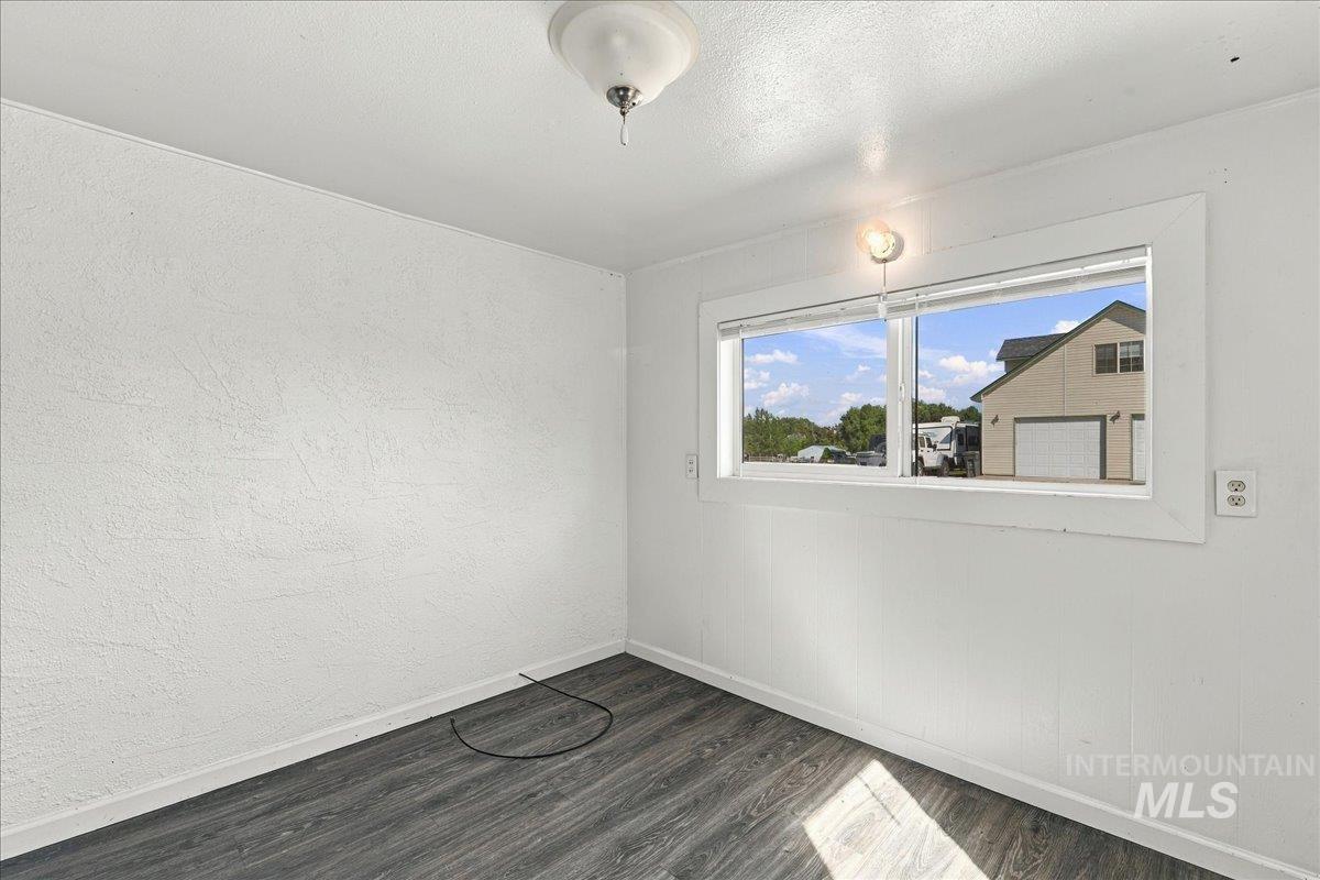 232 E Montana Ave, Homedale, Idaho 83628, 2 Bedrooms, 1 Bathroom, Residential For Sale, Price $229,900, 99001338
