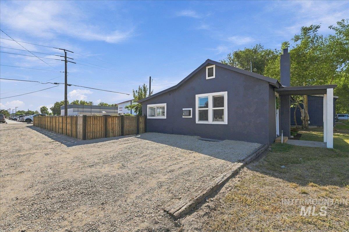 232 E Montana Ave, Homedale, Idaho 83628, 2 Bedrooms, 1 Bathroom, Residential For Sale, Price $229,900, 99001338