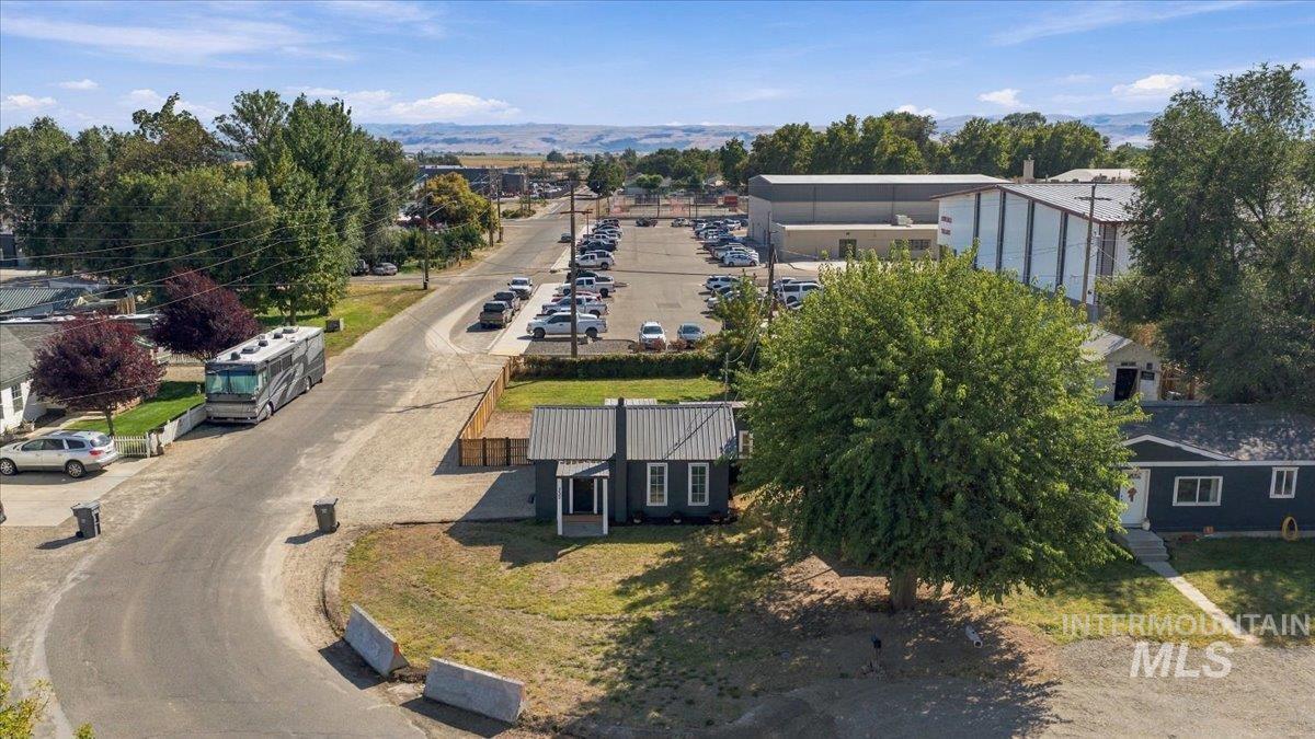232 E Montana Ave, Homedale, Idaho 83628, 2 Bedrooms, 1 Bathroom, Residential For Sale, Price $229,900, 99001338