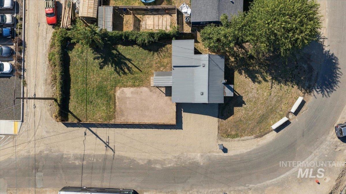 232 E Montana Ave, Homedale, Idaho 83628, 2 Bedrooms, 1 Bathroom, Residential For Sale, Price $229,900, 99001338