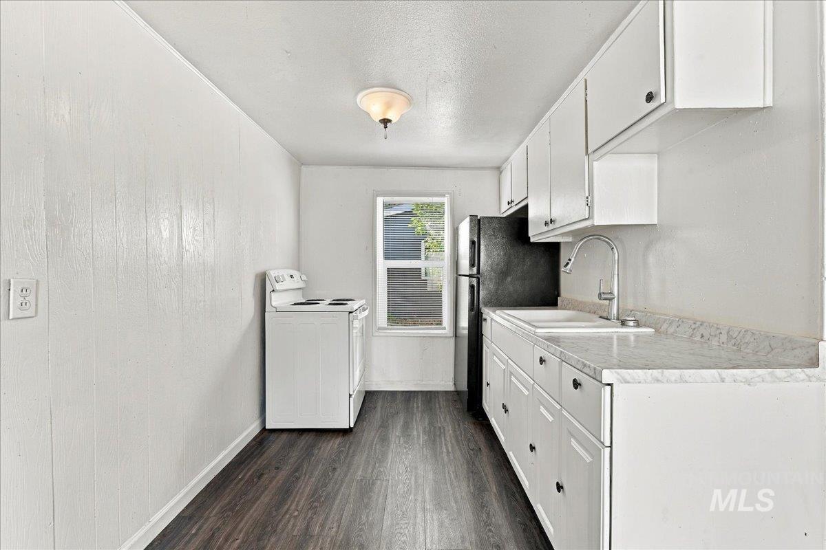 232 E Montana Ave, Homedale, Idaho 83628, 2 Bedrooms, 1 Bathroom, Residential For Sale, Price $229,900, 99001338