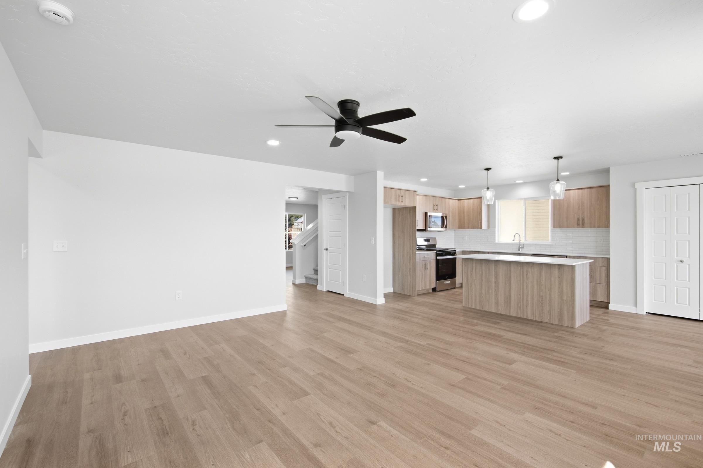 588 N Palaestra Ave, Eagle, Idaho 83616, 5 Bedrooms, 3 Bathrooms, Residential For Sale, Price $634,990,MLS 99001340