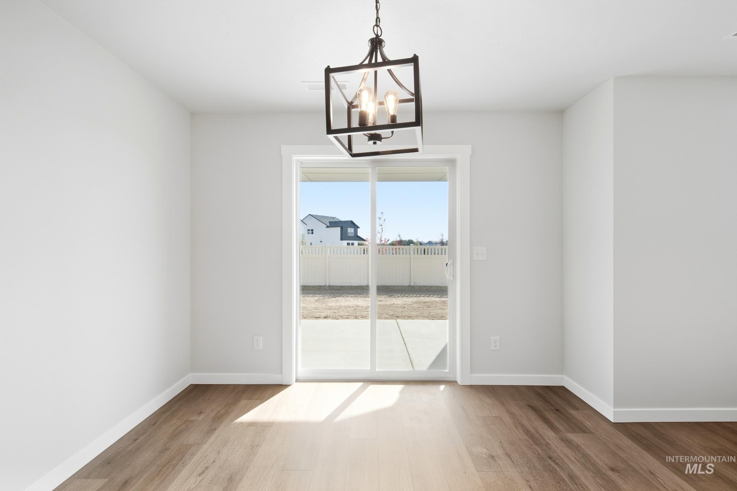 7447 W Newtown Dr, Eagle, Idaho 83616, 3 Bedrooms, 2.5 Bathrooms, Residential For Sale, Price $499,990,MLS 99001341