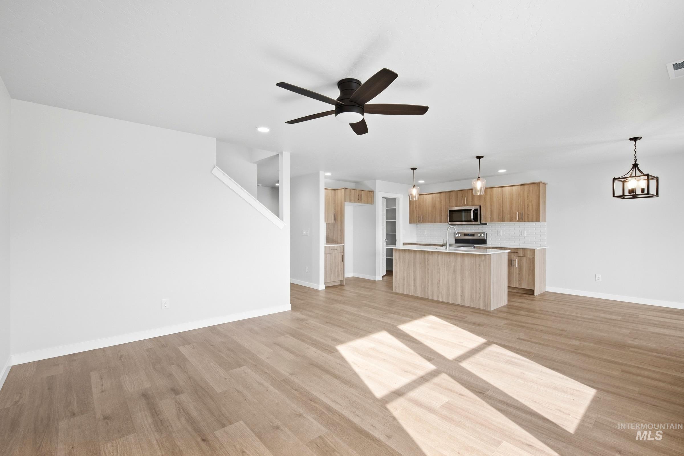 7447 W Newtown Dr, Eagle, Idaho 83616, 3 Bedrooms, 2.5 Bathrooms, Residential For Sale, Price $499,990,MLS 99001341