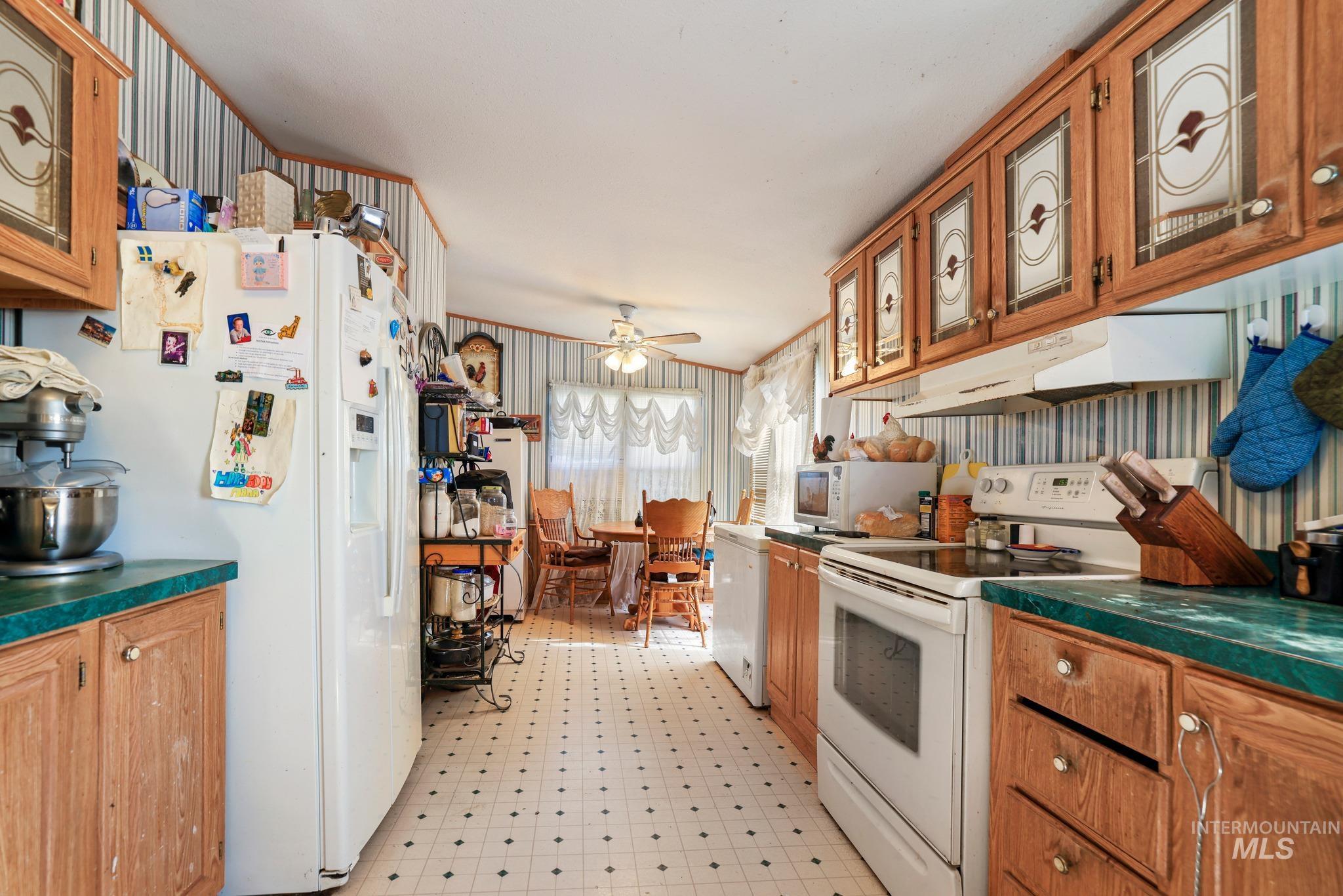 2173 S 1800 E, Gooding, Idaho 83330, 3 Bedrooms, 2 Bathrooms, Residential For Sale, Price $319,990,MLS 99001342