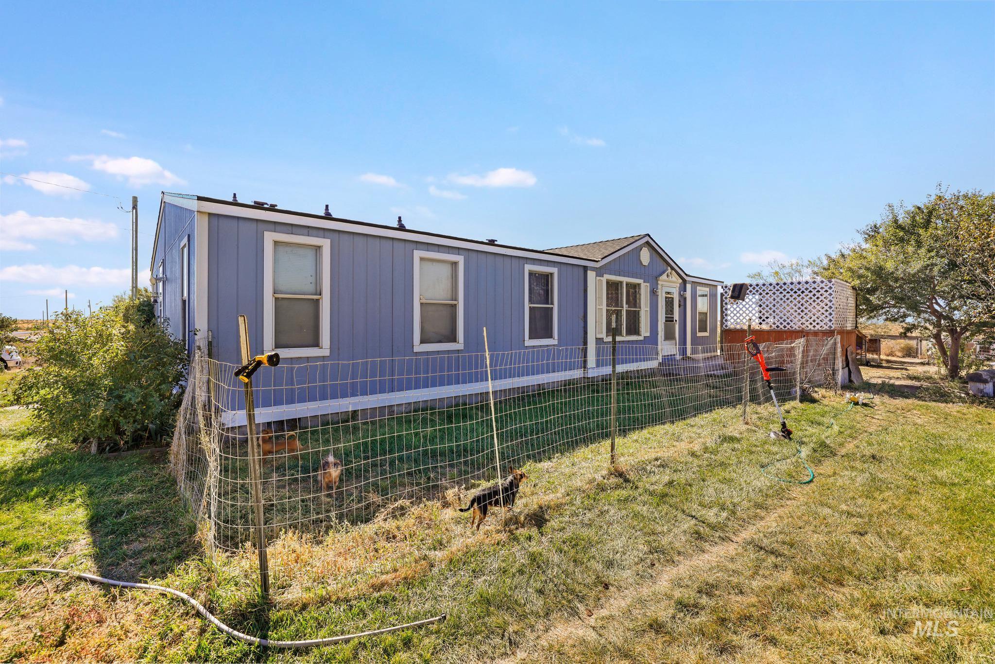 2173 S 1800 E, Gooding, Idaho 83330, 3 Bedrooms, 2 Bathrooms, Residential For Sale, Price $319,990,MLS 99001342