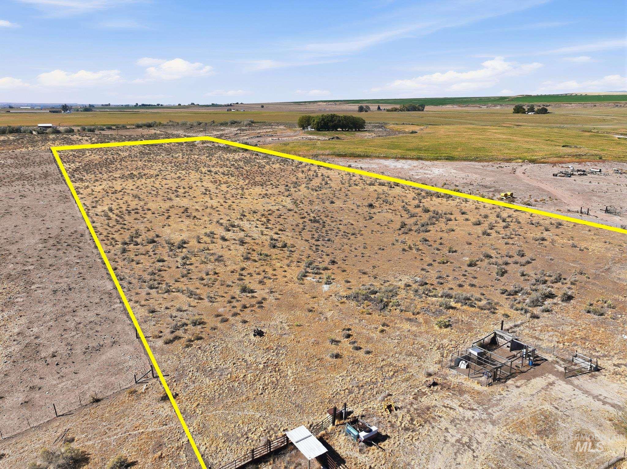 2173 S 1800 E, Gooding, Idaho 83330, 3 Bedrooms, 2 Bathrooms, Residential For Sale, Price $319,990,MLS 99001342