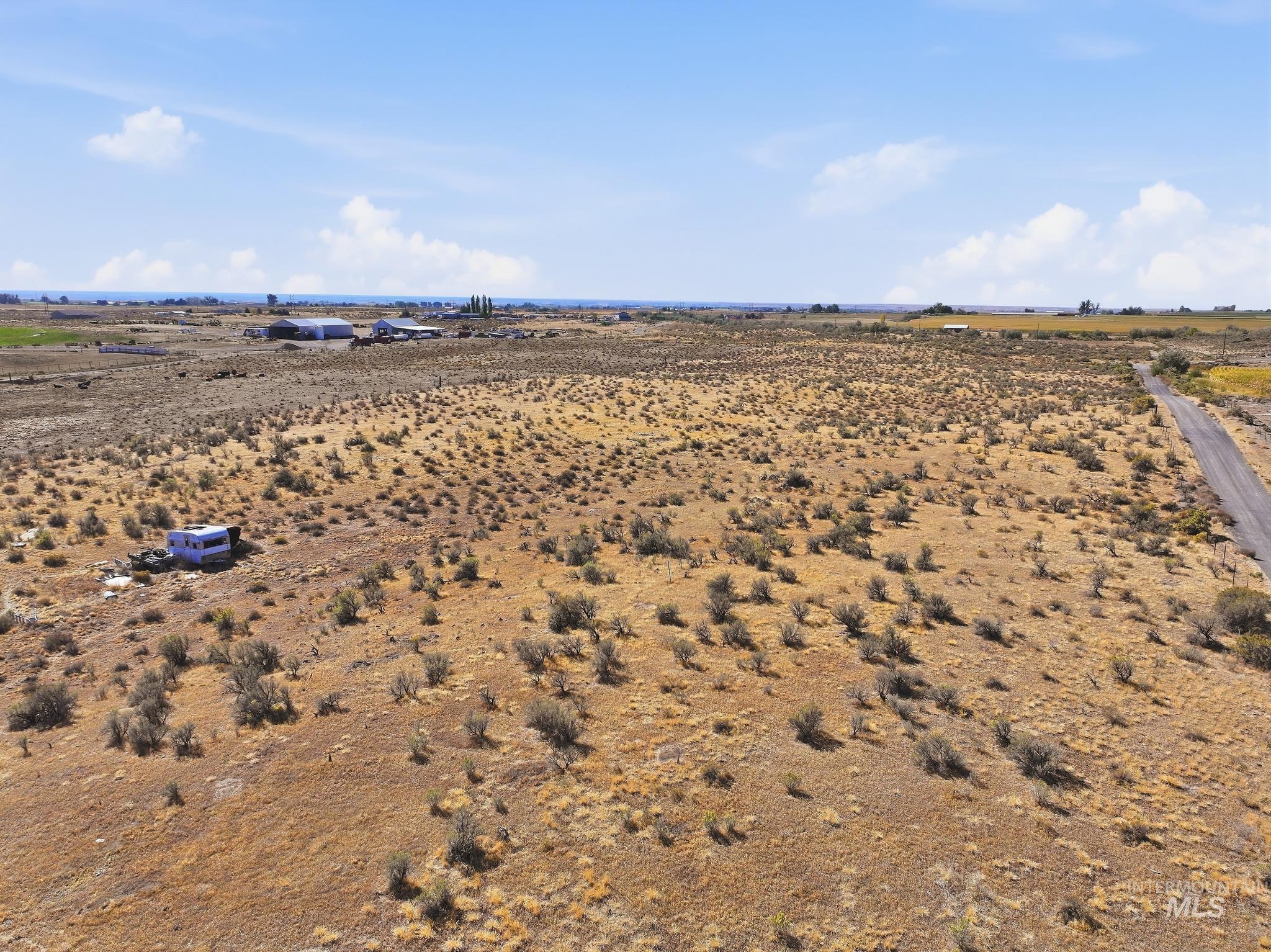 2173 S 1800 E, Gooding, Idaho 83330, 3 Bedrooms, 2 Bathrooms, Residential For Sale, Price $319,990,MLS 99001342
