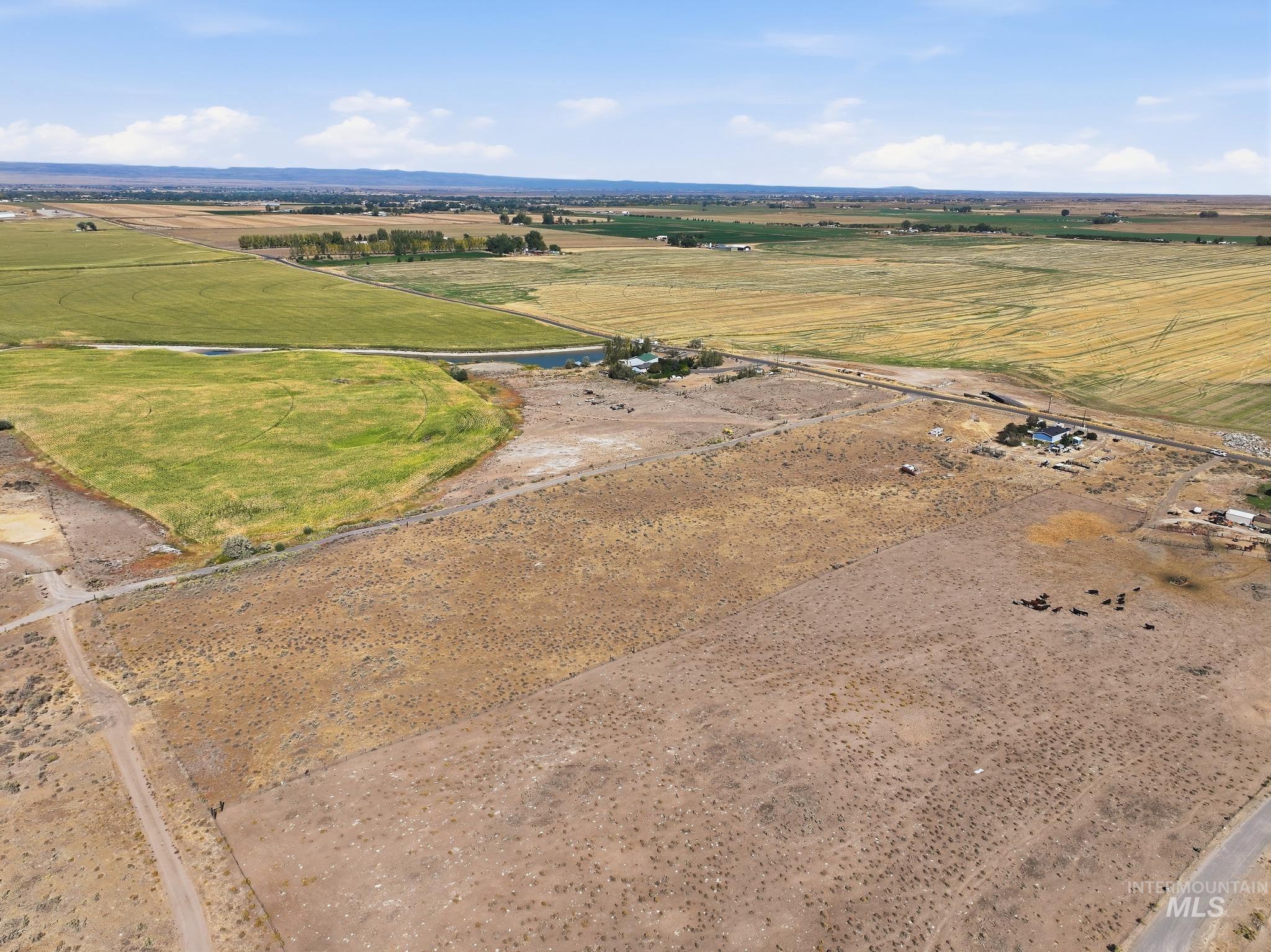 2173 S 1800 E, Gooding, Idaho 83330, 3 Bedrooms, 2 Bathrooms, Residential For Sale, Price $319,990,MLS 99001342