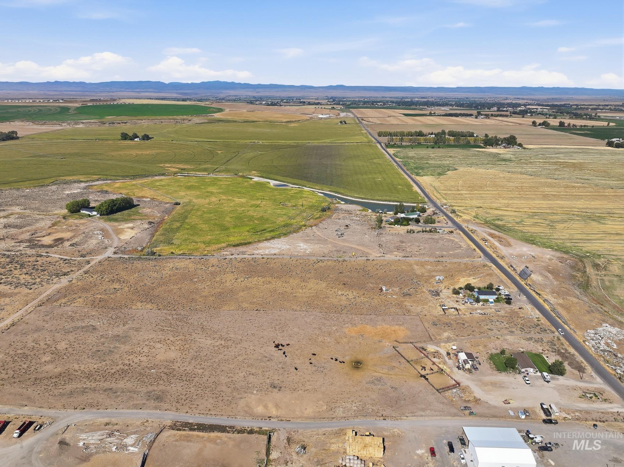 2173 S 1800 E, Gooding, Idaho 83330, 3 Bedrooms, 2 Bathrooms, Residential For Sale, Price $319,990,MLS 99001342