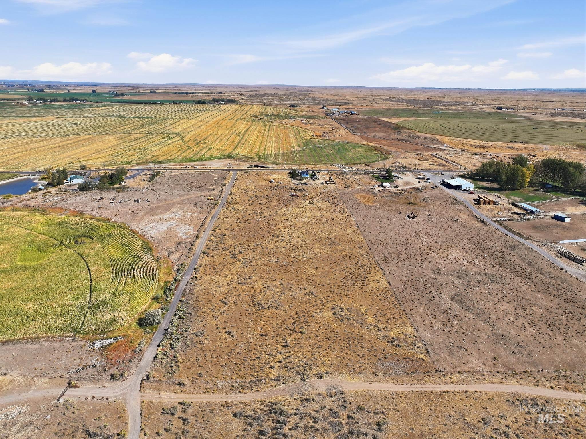 2173 S 1800 E, Gooding, Idaho 83330, 3 Bedrooms, 2 Bathrooms, Residential For Sale, Price $319,990,MLS 99001342