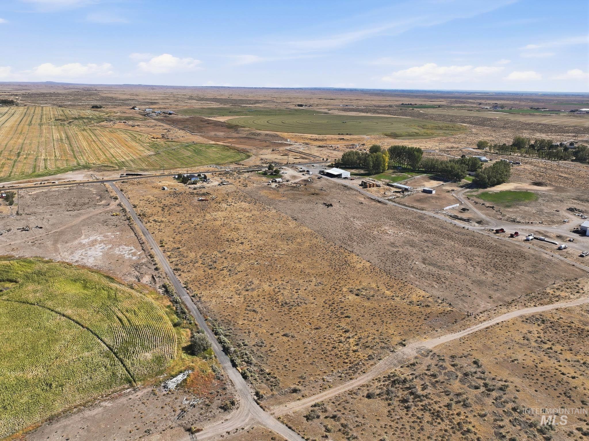 2173 S 1800 E, Gooding, Idaho 83330, 3 Bedrooms, 2 Bathrooms, Residential For Sale, Price $319,990,MLS 99001342
