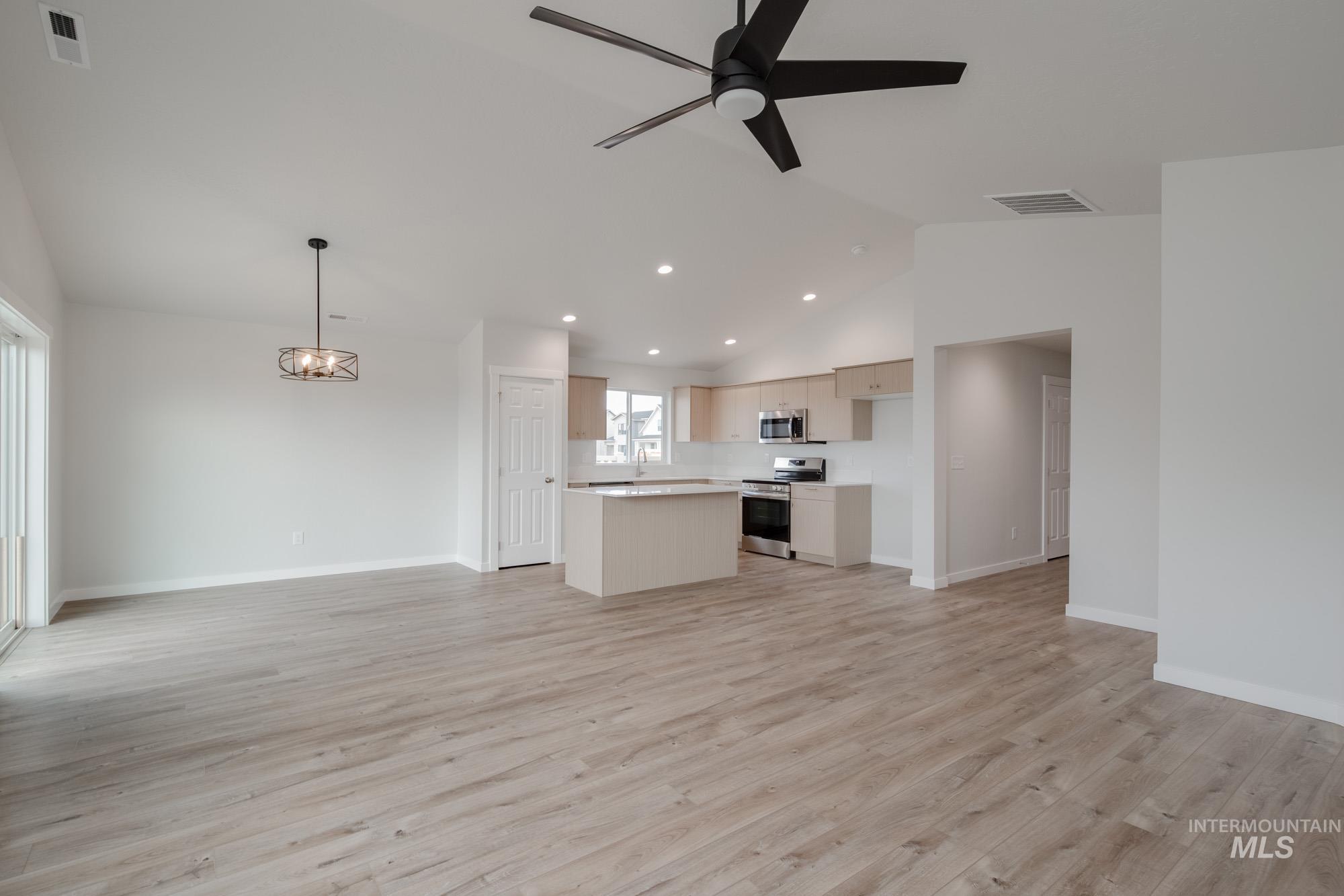 9084 W Violet St, Nampa, Idaho 83687, 3 Bedrooms, 2 Bathrooms, Residential For Sale, Price $418,990, 99001343