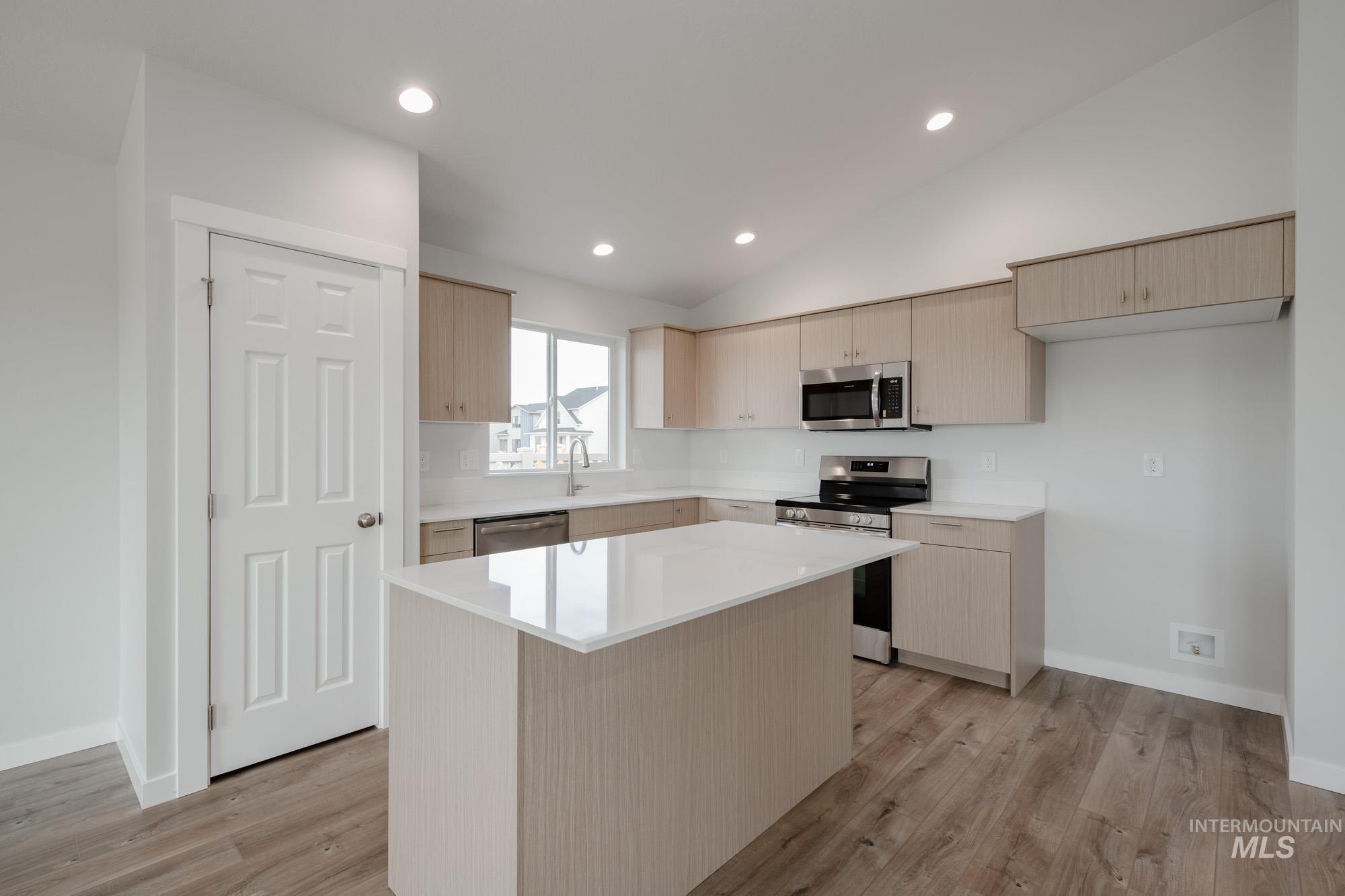 9084 W Violet St, Nampa, Idaho 83687, 3 Bedrooms, 2 Bathrooms, Residential For Sale, Price $418,990, 99001343