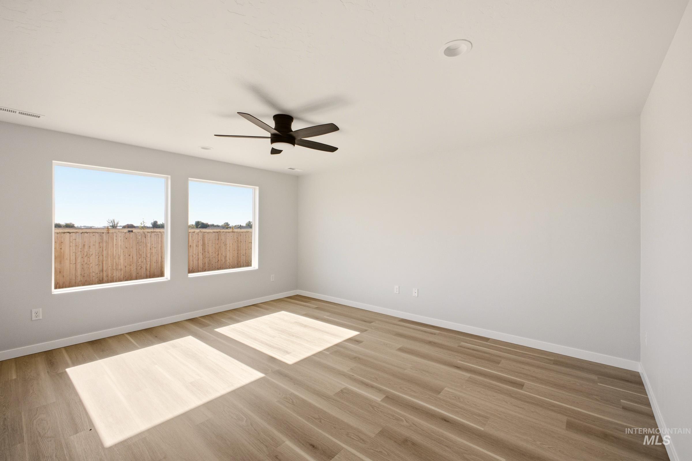 1811 Gyrfalcon St, Middleton, Idaho 83644, 4 Bedrooms, 2.5 Bathrooms, Residential For Sale, Price $464,990,MLS 99001344