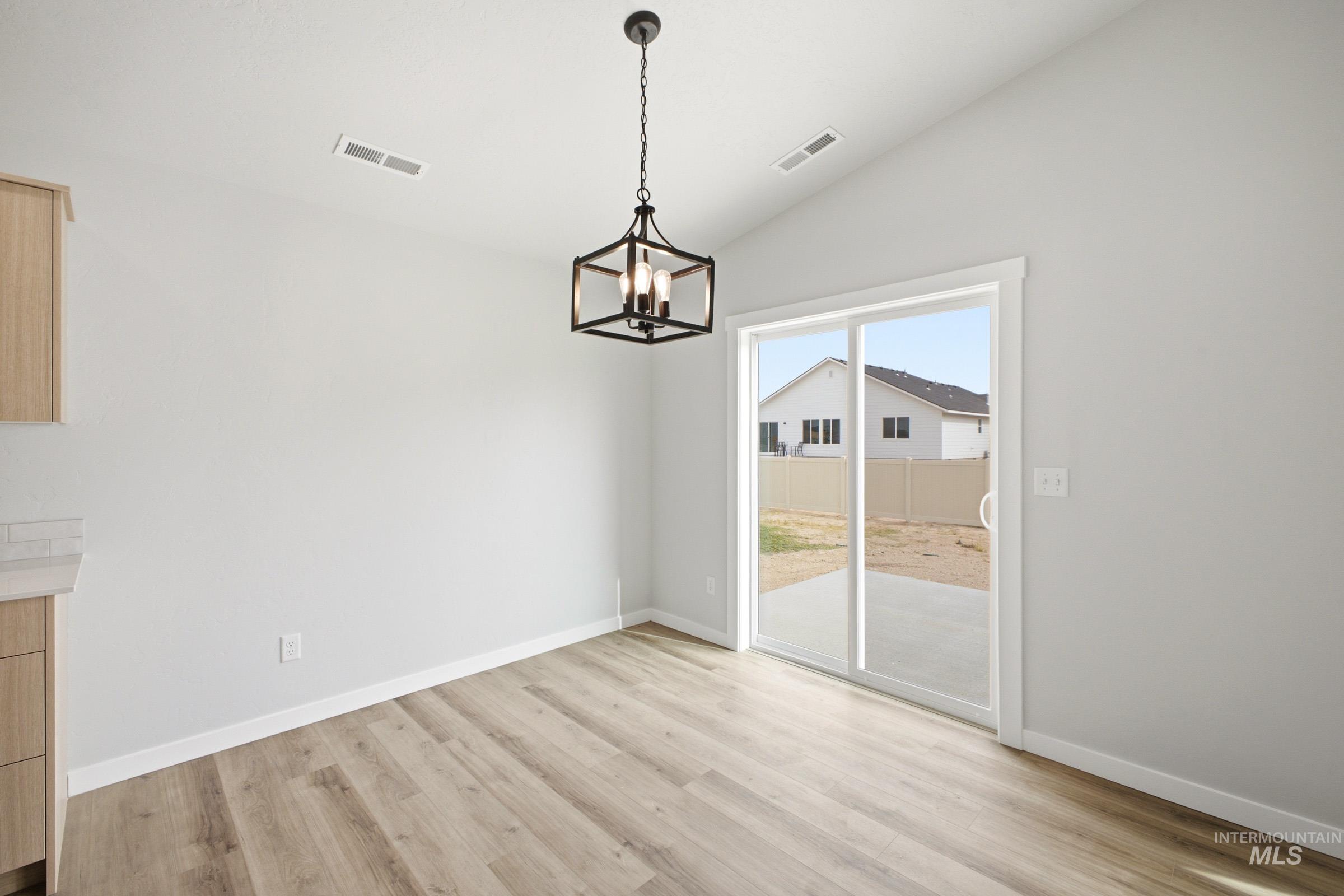 9068 W Violet St, Nampa, Idaho 83687, 3 Bedrooms, 2 Bathrooms, Residential For Sale, Price $419,990, 99001345