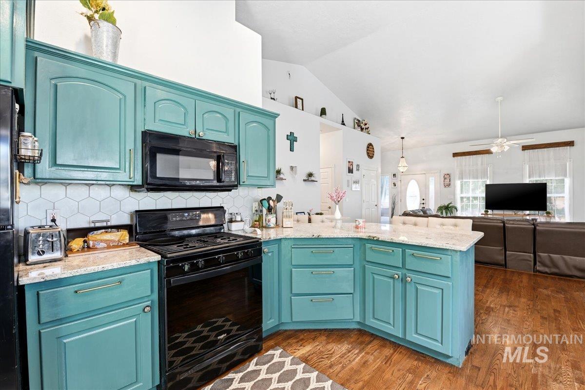 23157 Forest Hills Loop, Caldwell, Idaho 83607, 3 Bedrooms, 2 Bathrooms, Residential For Sale, Price $470,000, 99001348