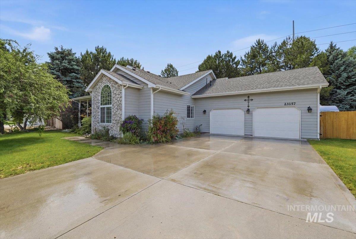 23157 Forest Hills Loop, Caldwell, Idaho 83607, 3 Bedrooms, 2 Bathrooms, Residential For Sale, Price $470,000, 99001348