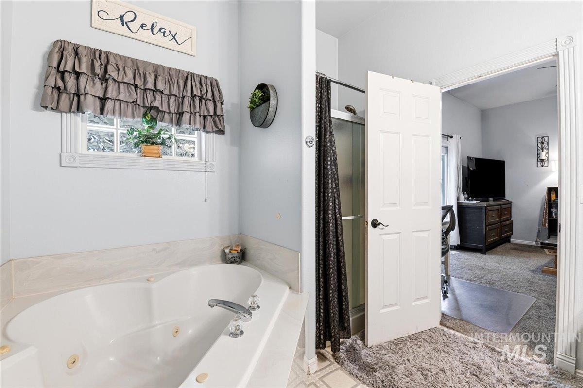 23157 Forest Hills Loop, Caldwell, Idaho 83607, 3 Bedrooms, 2 Bathrooms, Residential For Sale, Price $470,000, 99001348