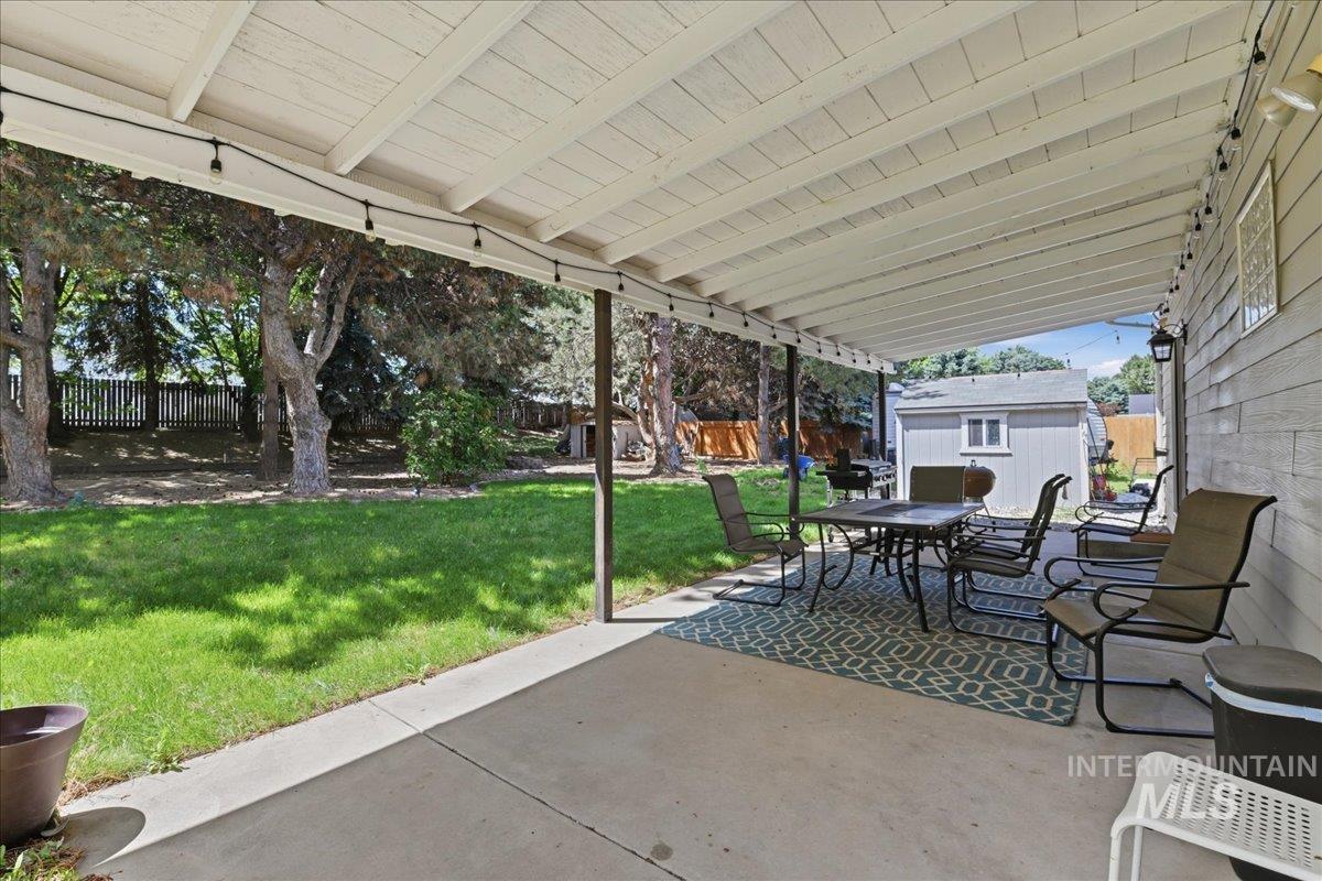 23157 Forest Hills Loop, Caldwell, Idaho 83607, 3 Bedrooms, 2 Bathrooms, Residential For Sale, Price $470,000, 99001348