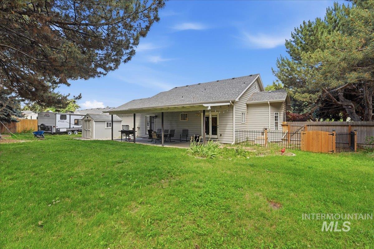 23157 Forest Hills Loop, Caldwell, Idaho 83607, 3 Bedrooms, 2 Bathrooms, Residential For Sale, Price $470,000, 99001348