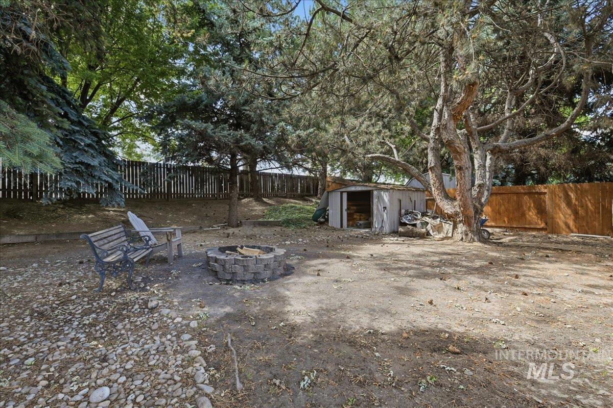 23157 Forest Hills Loop, Caldwell, Idaho 83607, 3 Bedrooms, 2 Bathrooms, Residential For Sale, Price $470,000, 99001348