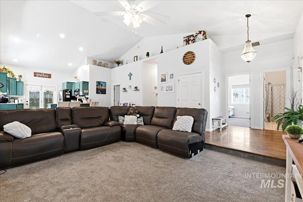 23157 Forest Hills Loop, Caldwell, Idaho 83607, 3 Bedrooms, 2 Bathrooms, Residential For Sale, Price $470,000, 99001348