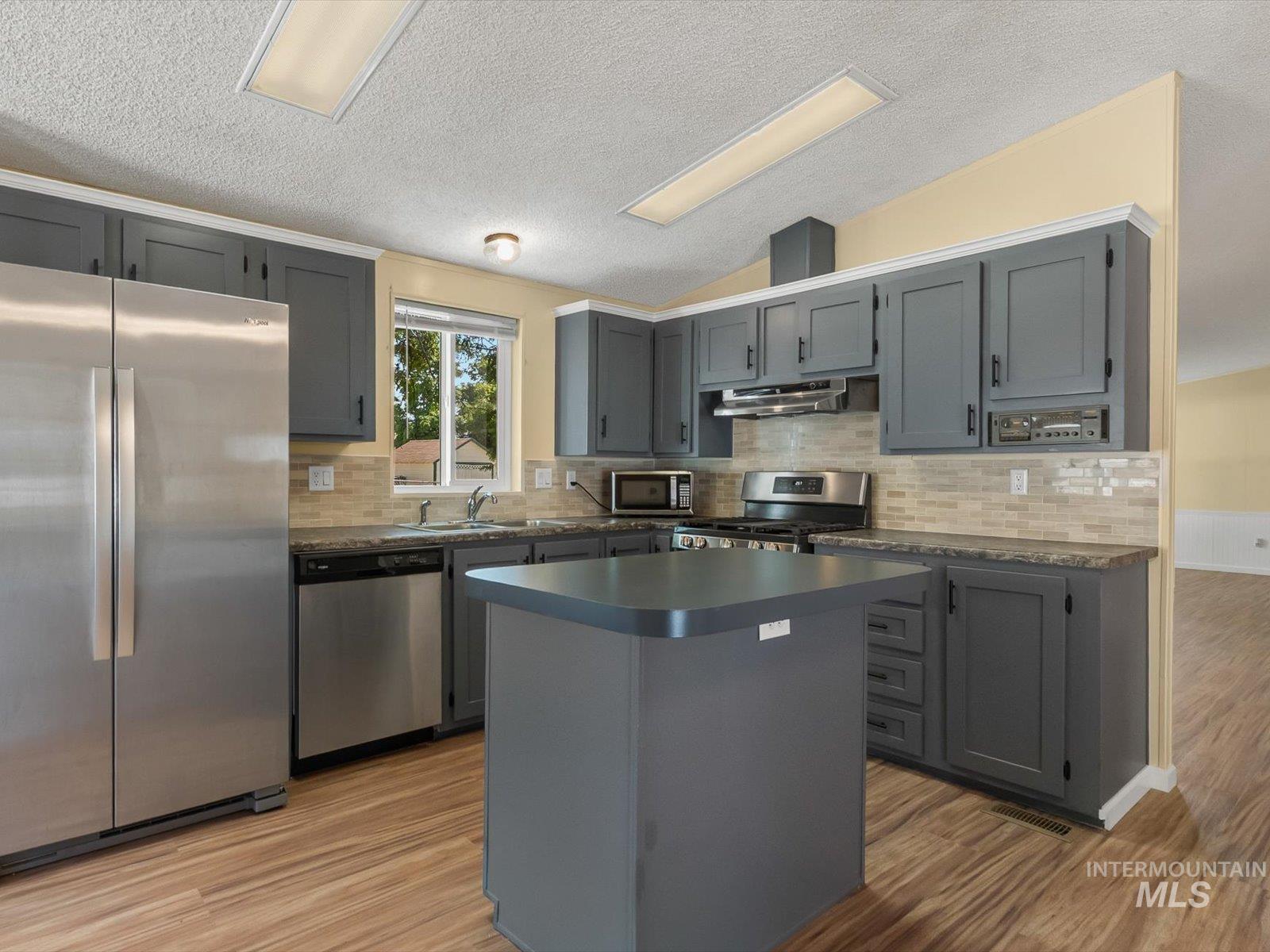 509 17th N Ave, Nampa, Idaho 83687, 3 Bedrooms, 2 Bathrooms, Residential For Sale, Price $380,000, 99001350