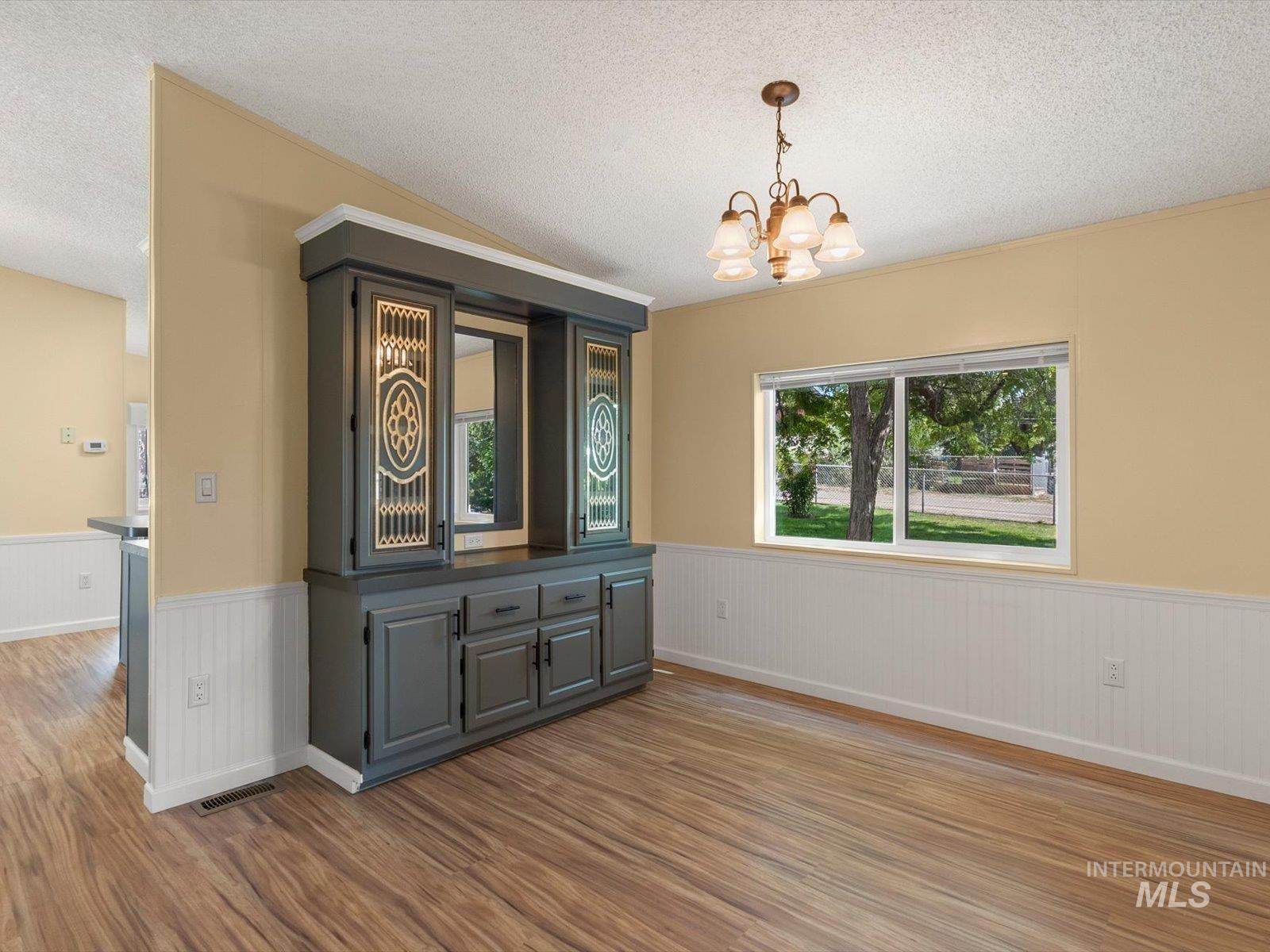 509 17th N Ave, Nampa, Idaho 83687, 3 Bedrooms, 2 Bathrooms, Residential For Sale, Price $380,000, 99001350