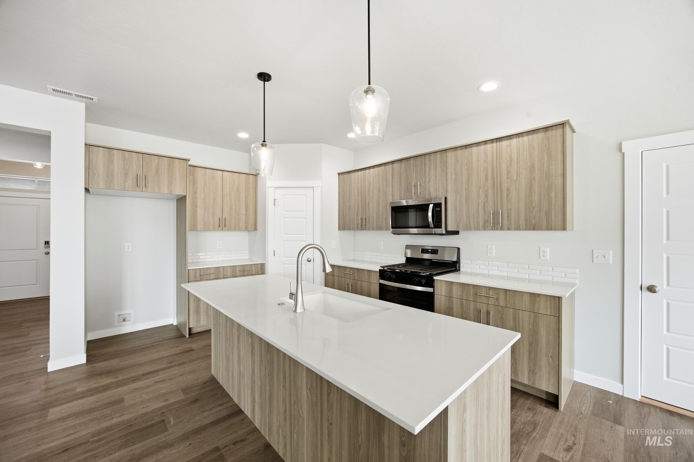 4989 S Bleachfield Ave, Meridian, Idaho 83642, 4 Bedrooms, 2.5 Bathrooms, Residential For Sale, Price $679,990, 99001357