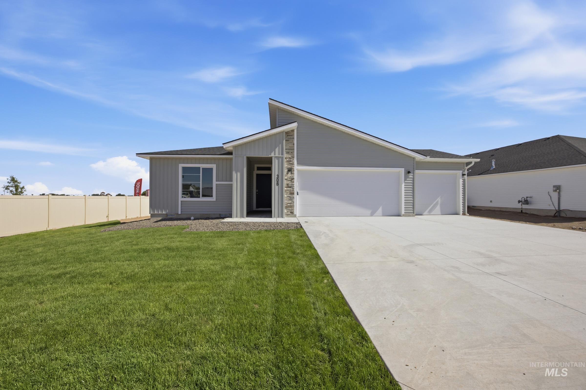 2356 W Red Jasper Dr, Kuna, Idaho 83634, 4 Bedrooms, 2 Bathrooms, Residential For Sale, Price $479,990,MLS 99001359