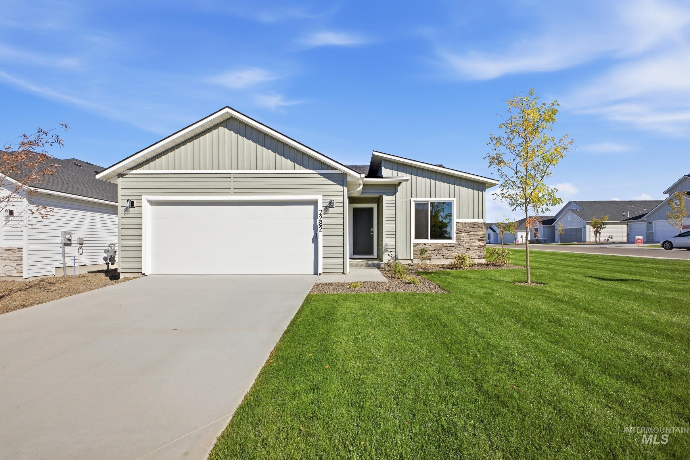 2282 W Tar Sands Dr, Kuna, Idaho 83634, 3 Bedrooms, 2 Bathrooms, Residential For Sale, Price $429,990,MLS 99001361