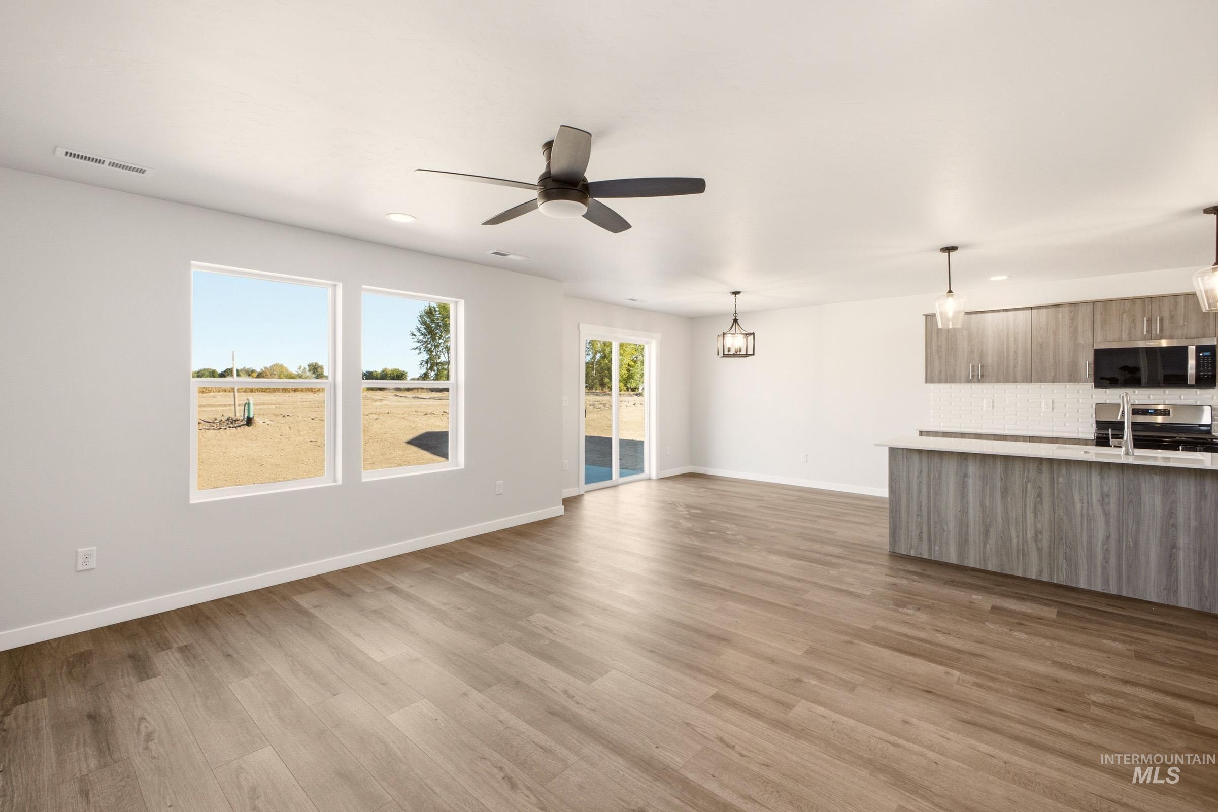 1282 N Coltsfoot Ave, Kuna, Idaho 83634, 4 Bedrooms, 2.5 Bathrooms, Residential For Sale, Price $489,990,MLS 99001366