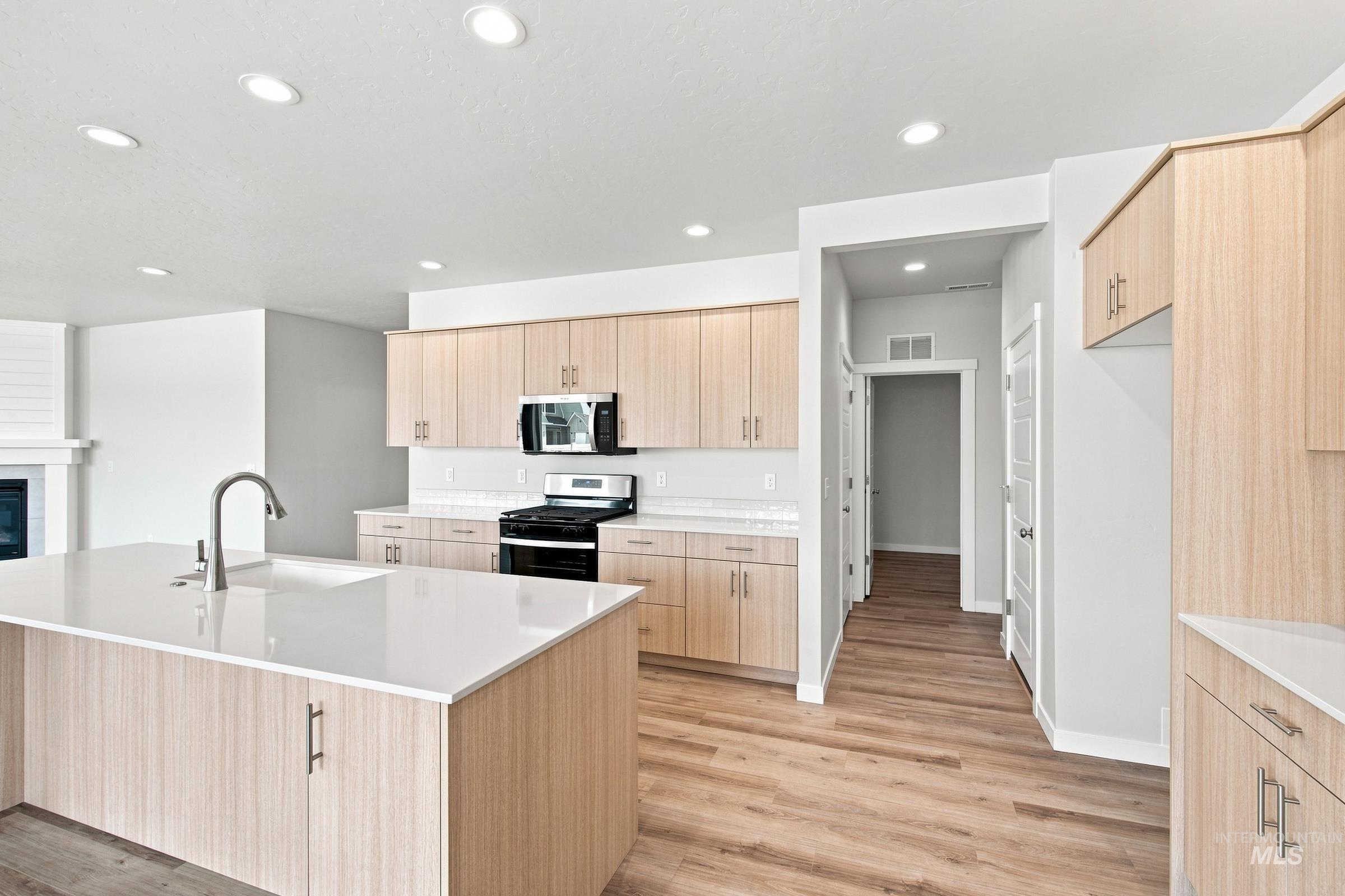 2327 W Tar Sands Dr, Kuna, Idaho 83634, 4 Bedrooms, 3.5 Bathrooms, Residential For Sale, Price $629,990, 99001367