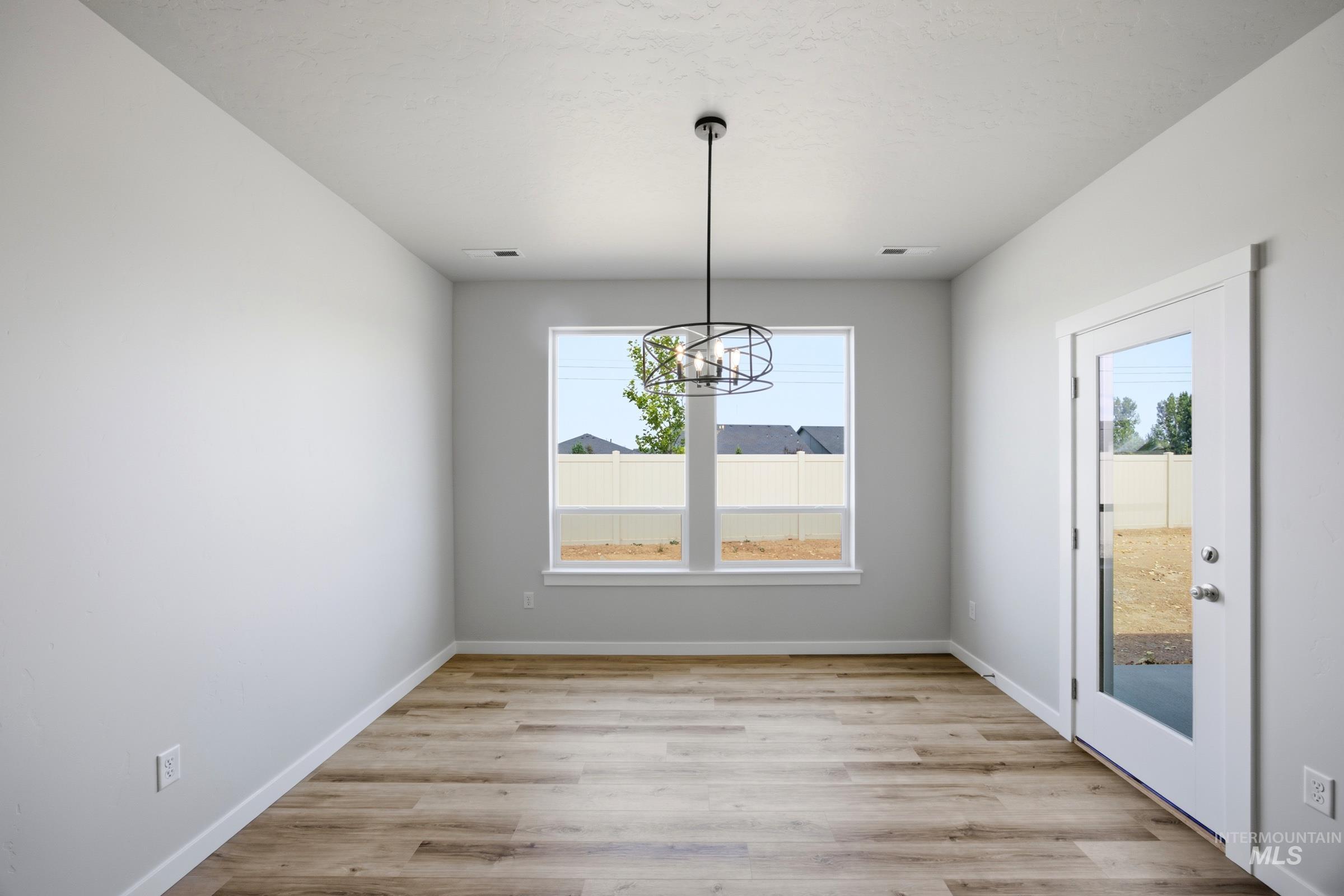 7167 W Blackberry Dr, Boise, Idaho 83709, 4 Bedrooms, 2 Bathrooms, Residential For Sale, Price $689,990, 99001369