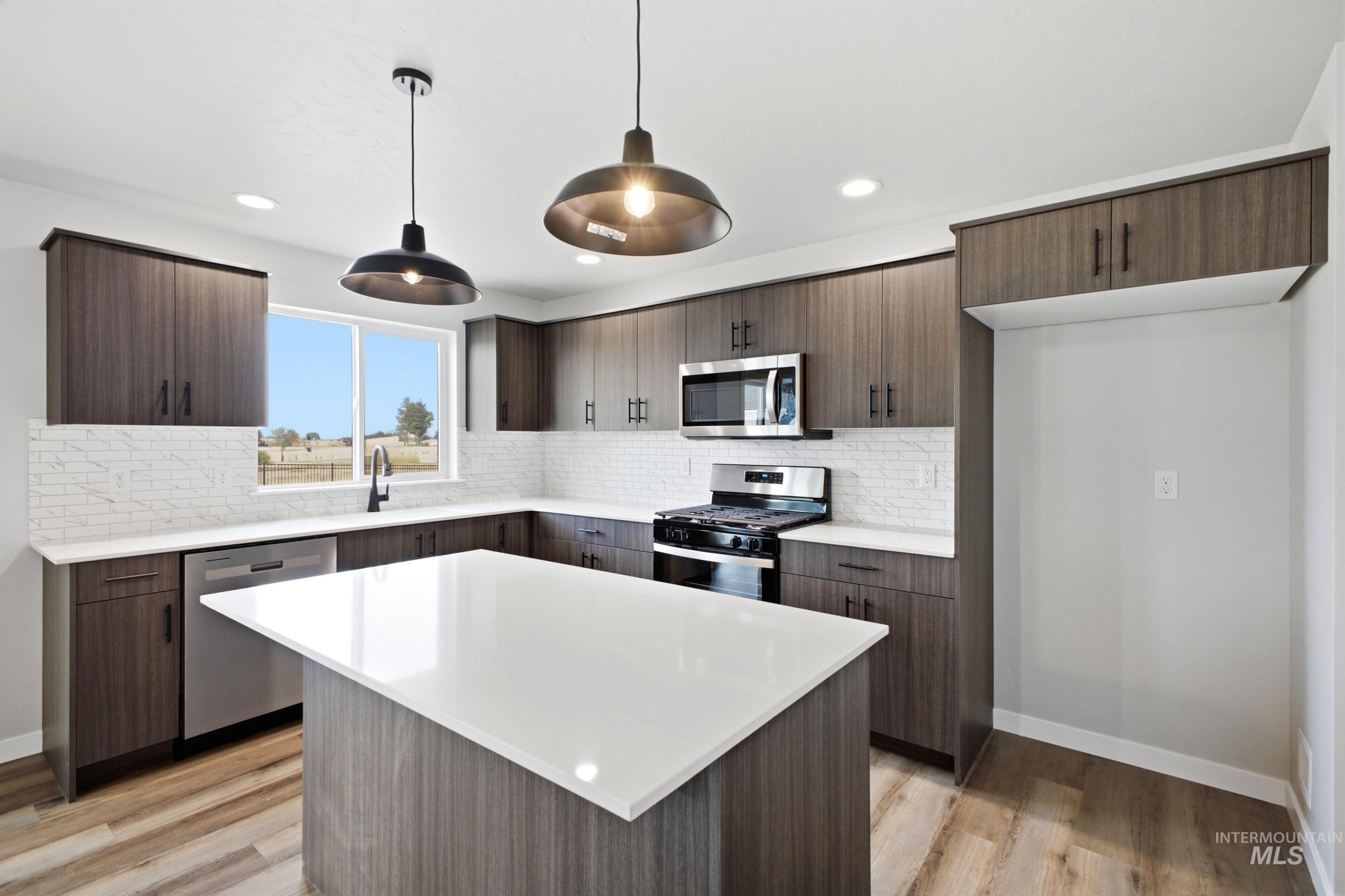 7161 W Blackberry Dr, Boise, Idaho 83709, 4 Bedrooms, 2.5 Bathrooms, Residential For Sale, Price $649,990, 99001370