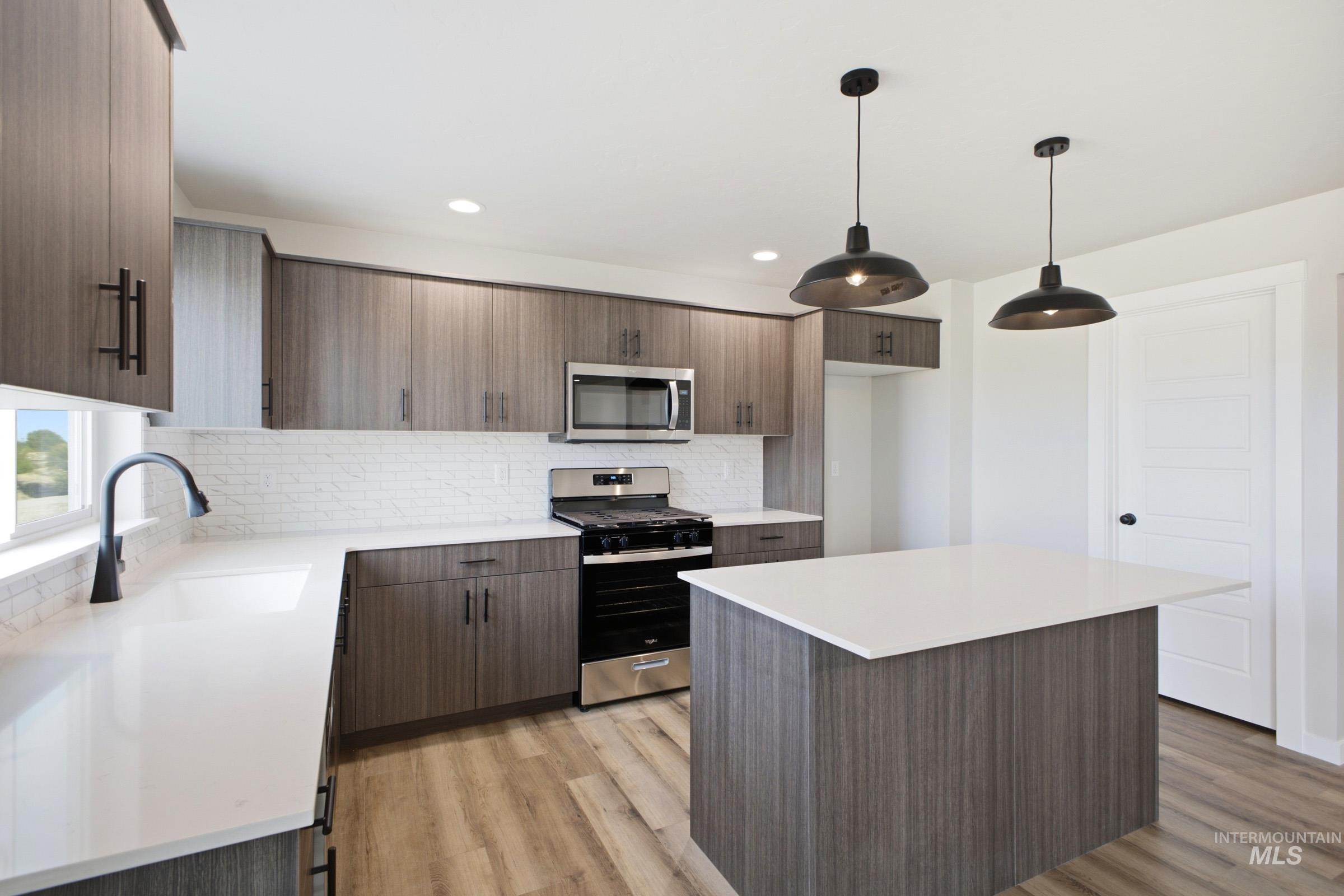 7161 W Blackberry Dr, Boise, Idaho 83709, 4 Bedrooms, 2.5 Bathrooms, Residential For Sale, Price $649,990, 99001370
