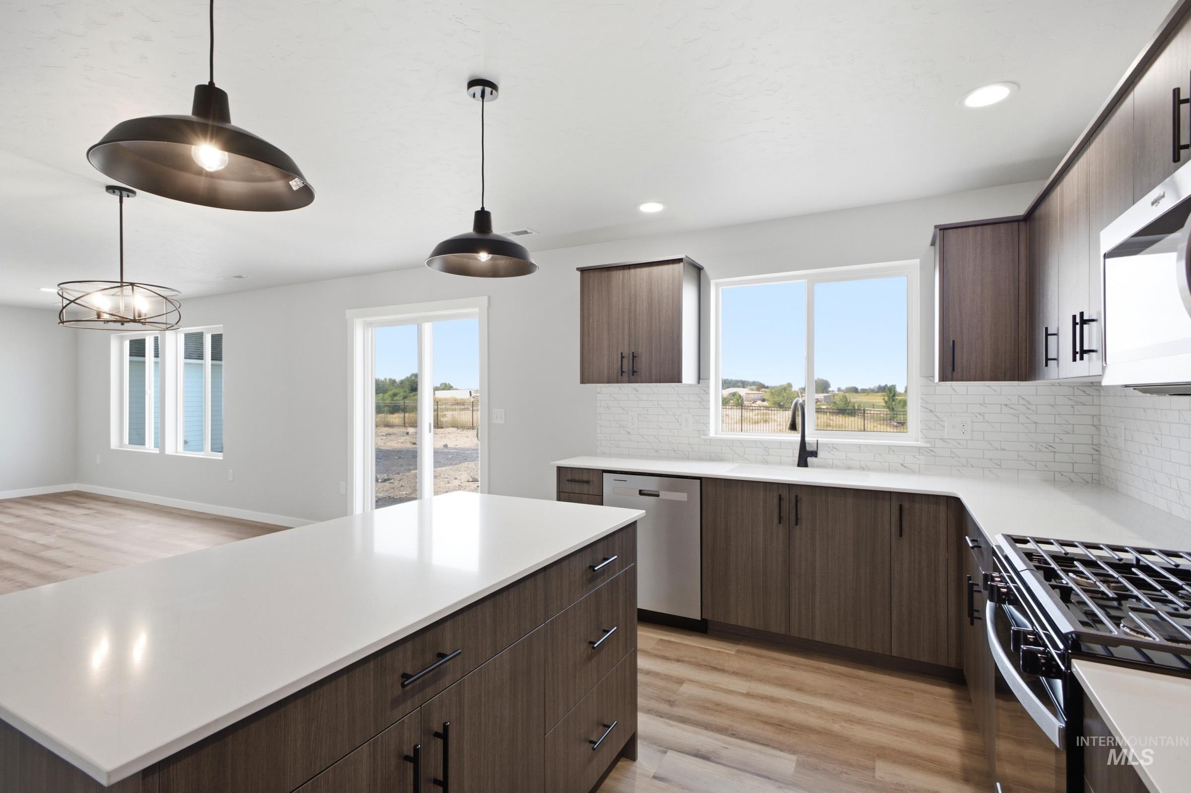 7161 W Blackberry Dr, Boise, Idaho 83709, 4 Bedrooms, 2.5 Bathrooms, Residential For Sale, Price $649,990, 99001370
