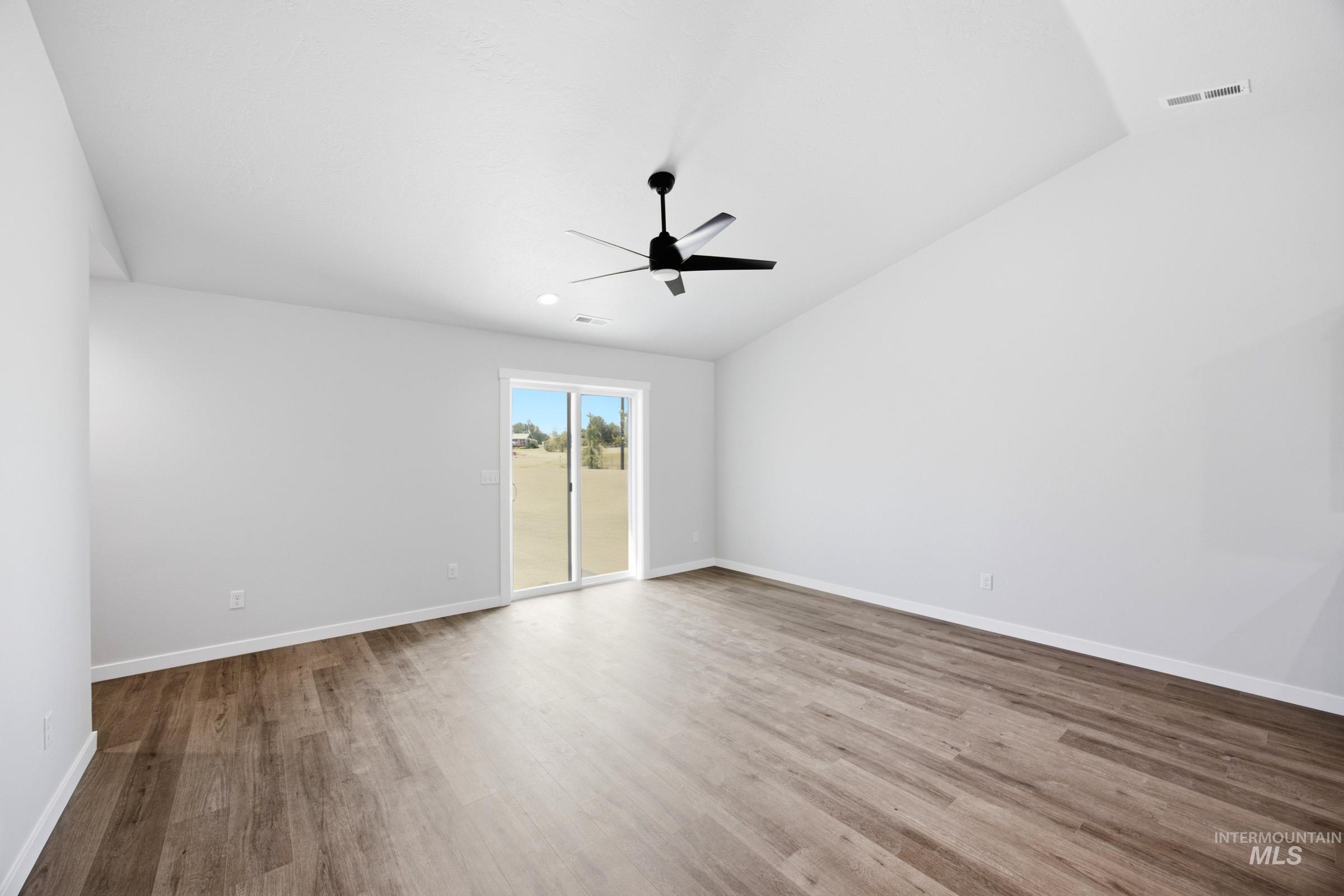 6868 S Lumberton Way, Meridian, Idaho 83642, 3 Bedrooms, 2 Bathrooms, Residential For Sale, Price $424,990,MLS 99001373