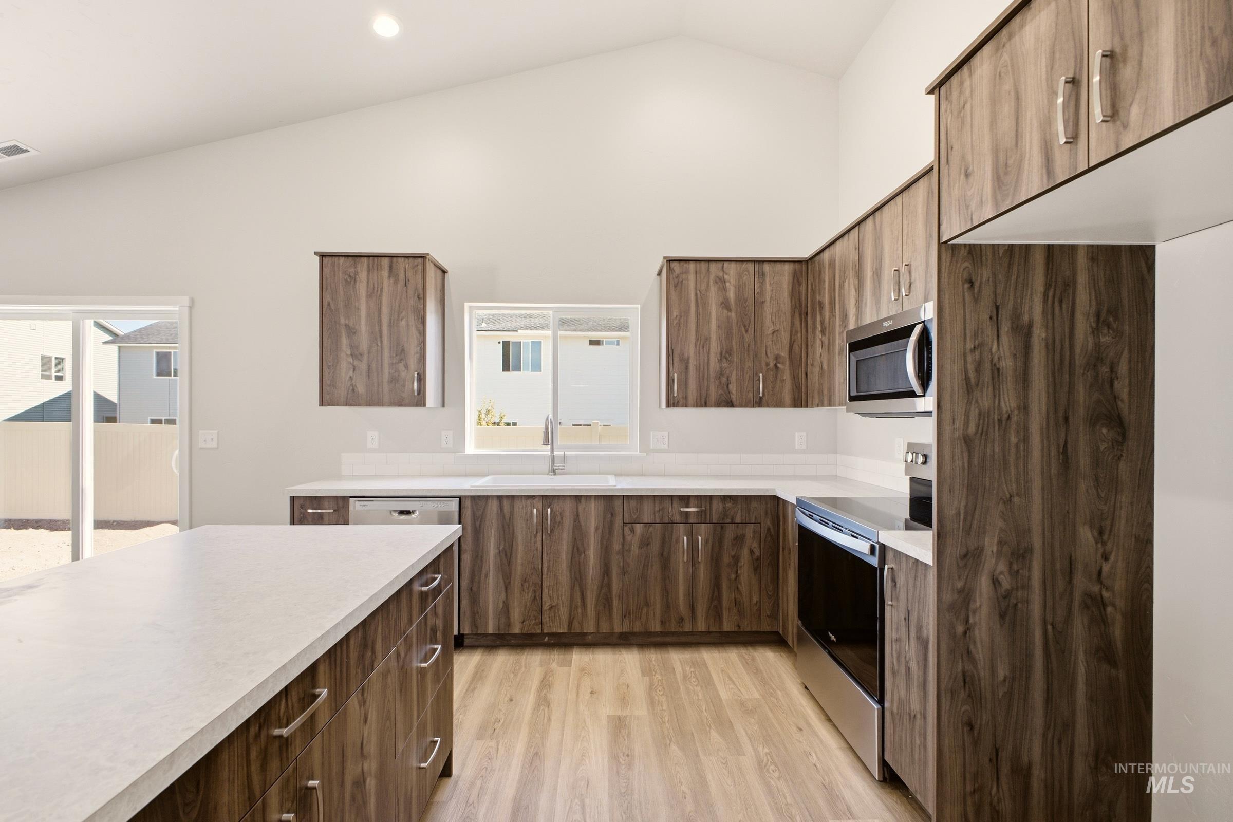 278 N Tideberry Ave, Kuna, Idaho 83634, 4 Bedrooms, 2 Bathrooms, Residential For Sale, Price $449,990,MLS 99001374