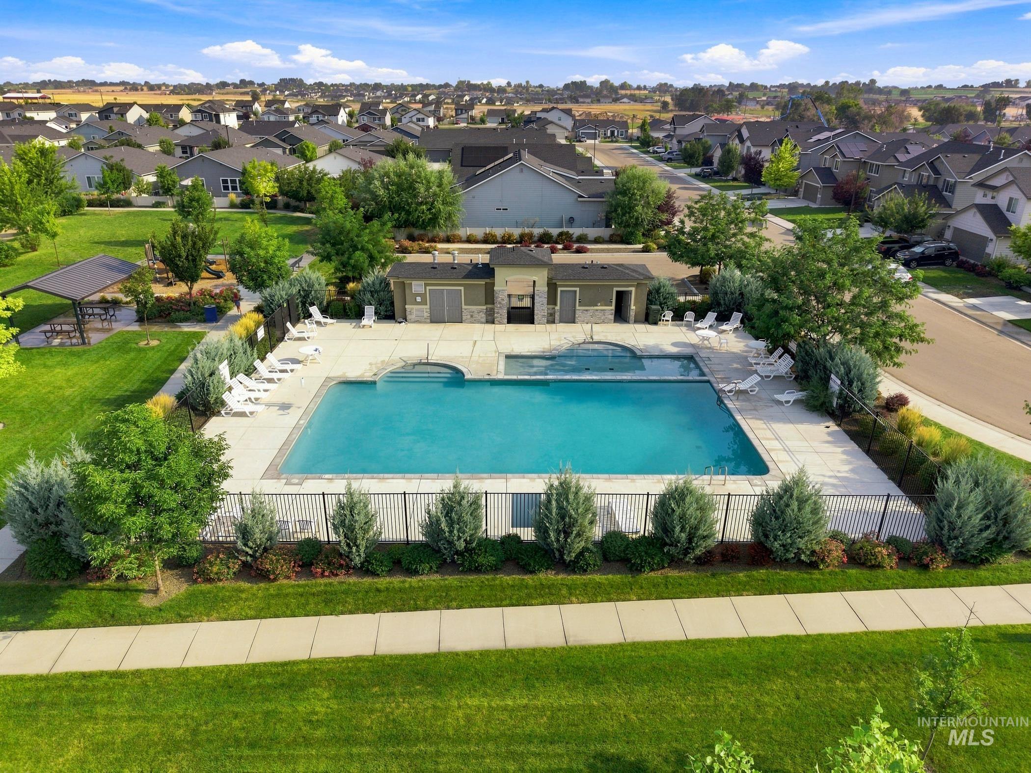 6904 S Lumberton Way, Meridian, Idaho 83642, 3 Bedrooms, 2 Bathrooms, Residential For Sale, Price $404,990, 99001375