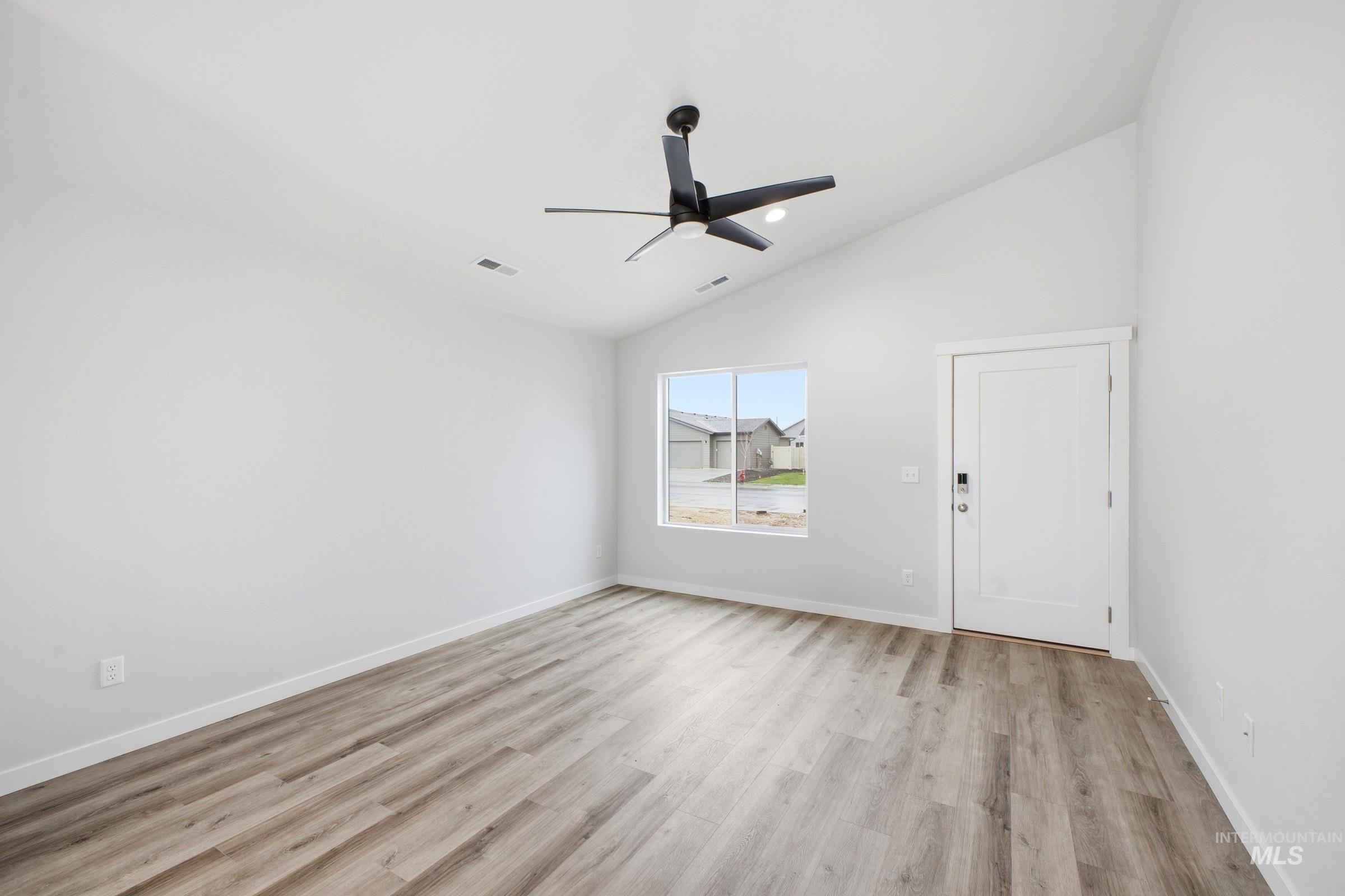 3889 W Lakehills St, Meridian, Idaho 83642, 3 Bedrooms, 2 Bathrooms, Residential For Sale, Price $409,990, 99001376