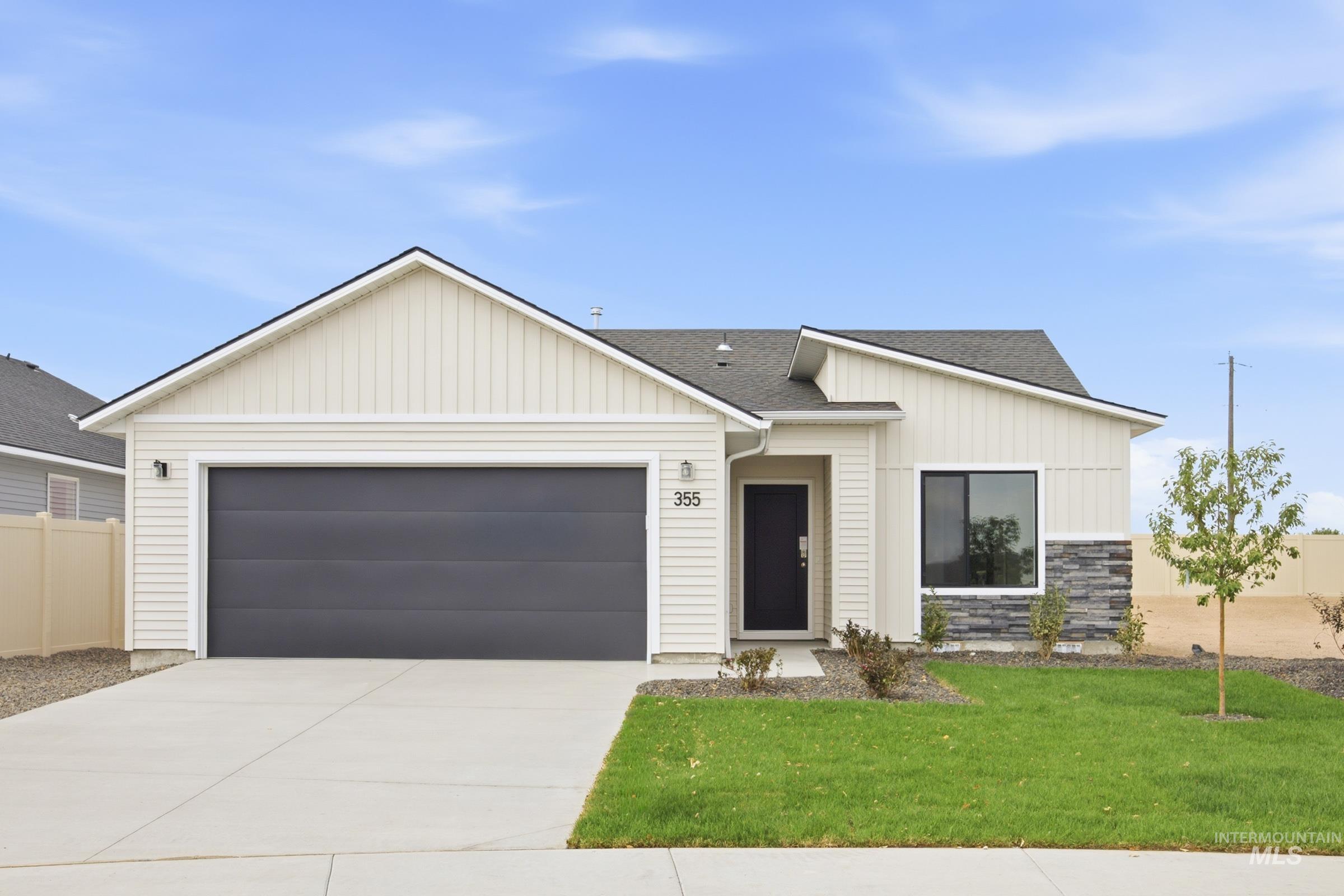 13310 Bank St, Caldwell, Idaho 83607, 3 Bedrooms, 2 Bathrooms, Residential For Sale, Price $389,990,MLS 99001378