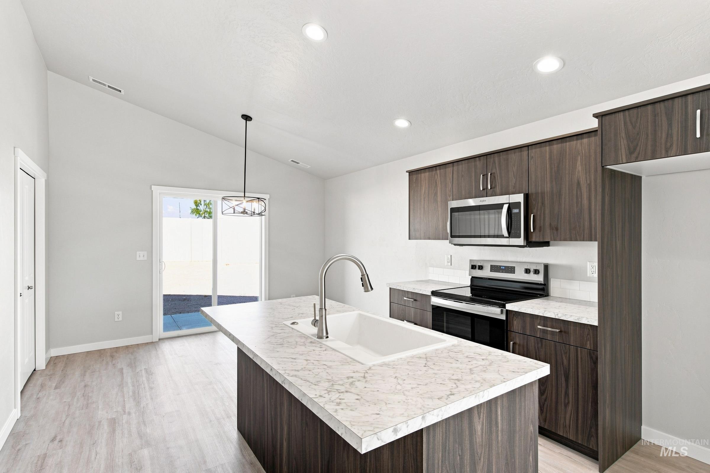 16402 Backfill Ave, Caldwell, Idaho 83607, 3 Bedrooms, 2 Bathrooms, Residential For Sale, Price $382,990, 99001380
