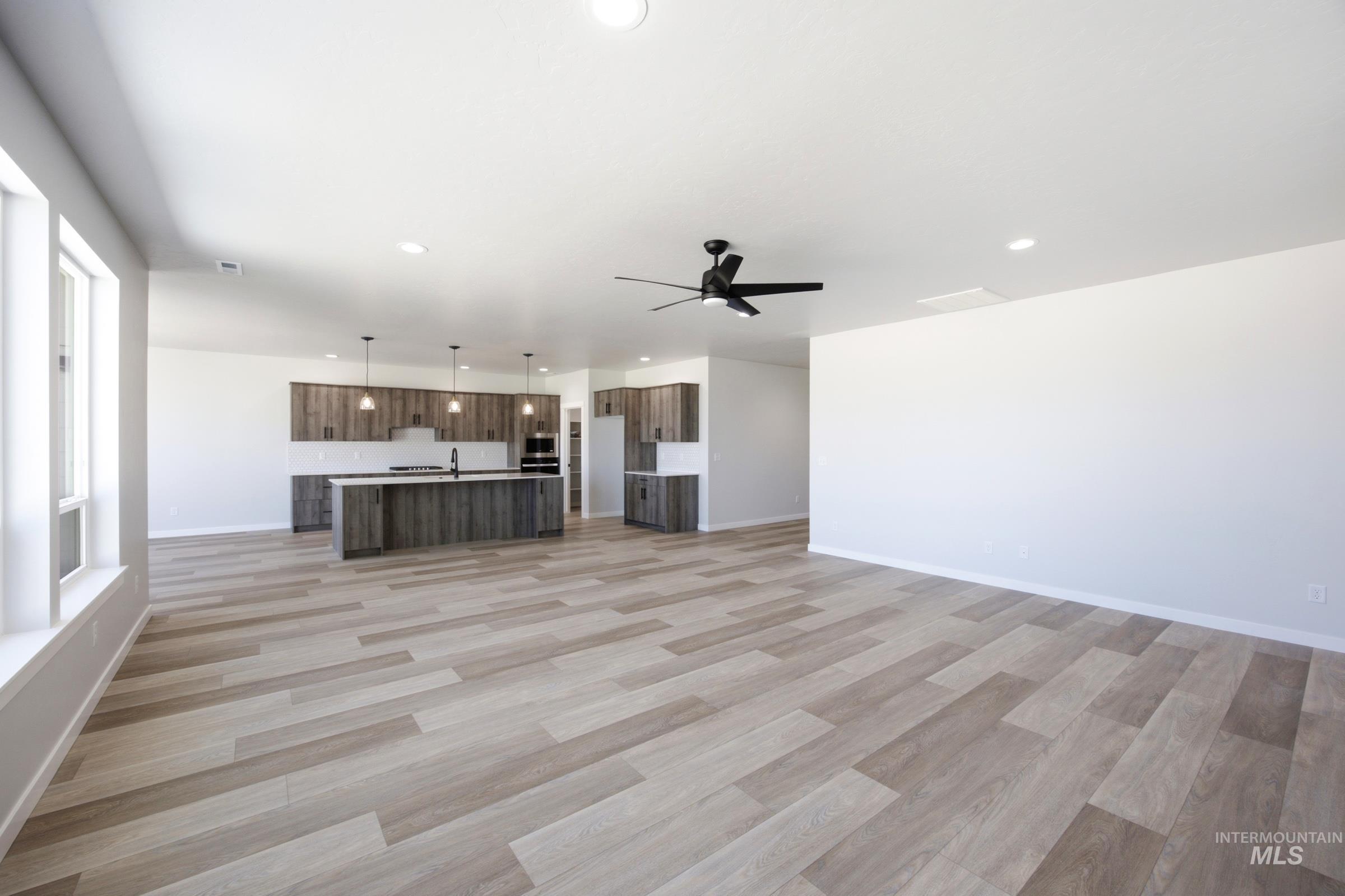 1015 E Crab Springs St, Nampa, Idaho 83686, 4 Bedrooms, 2.5 Bathrooms, Residential For Sale, Price $552,990, 99001381