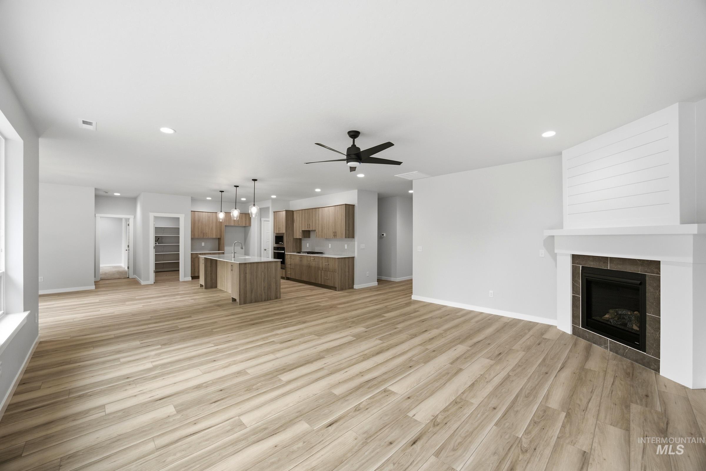 1027 E Crab Springs St, Nampa, Idaho 83686, 4 Bedrooms, 3.5 Bathrooms, Residential For Sale, Price $589,990, 99001382