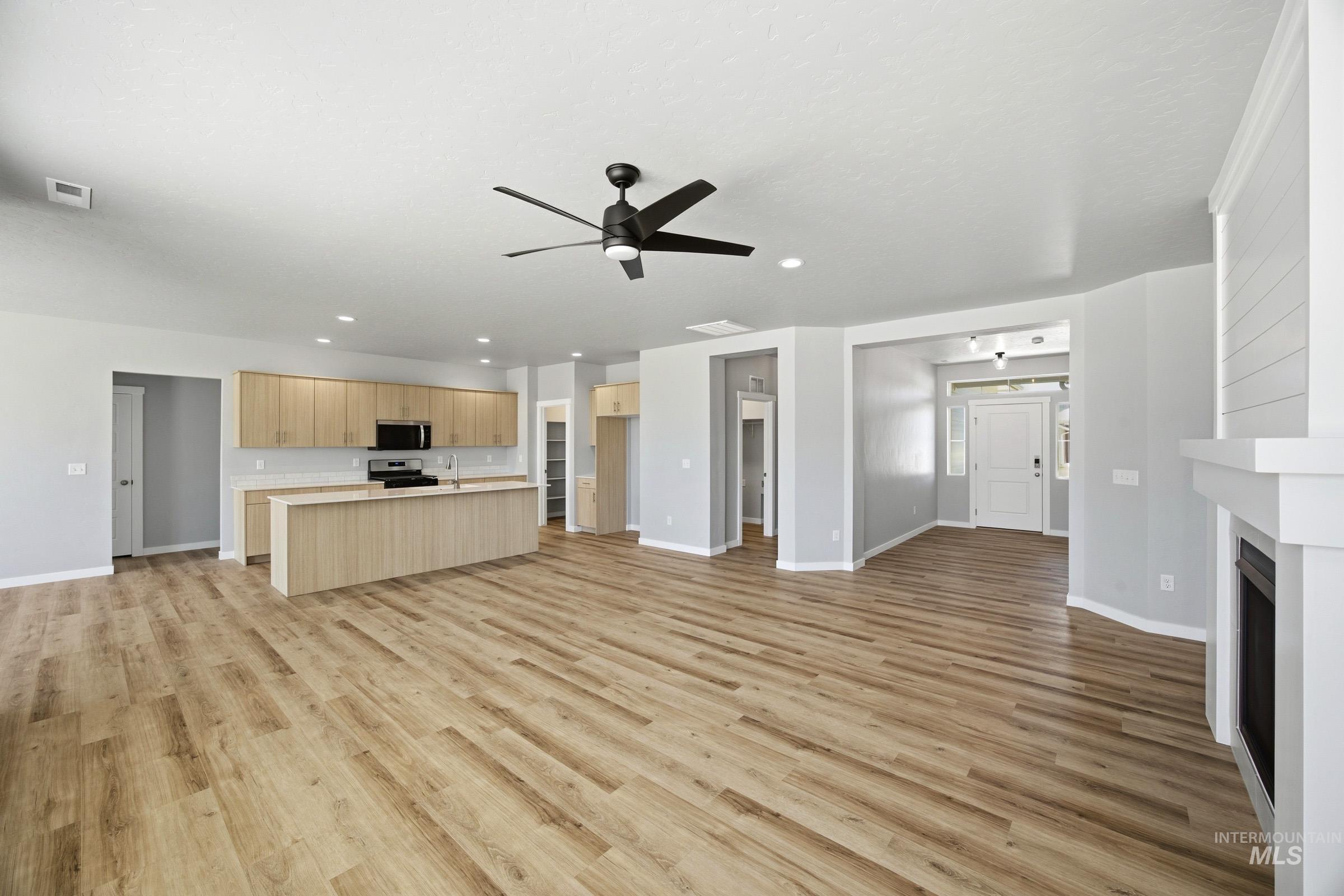 1103 E Duncan Creek St, Nampa, Idaho 83686, 4 Bedrooms, 2 Bathrooms, Residential For Sale, Price $549,990, 99001384